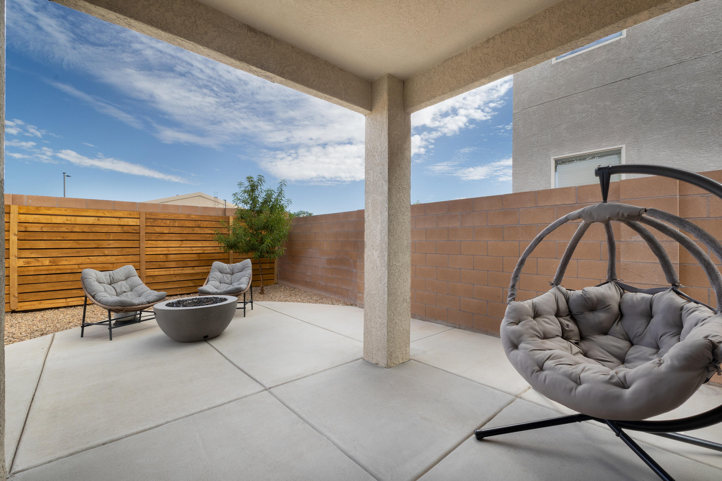 Photo 8 — 5931 Ermemin Avenue NW