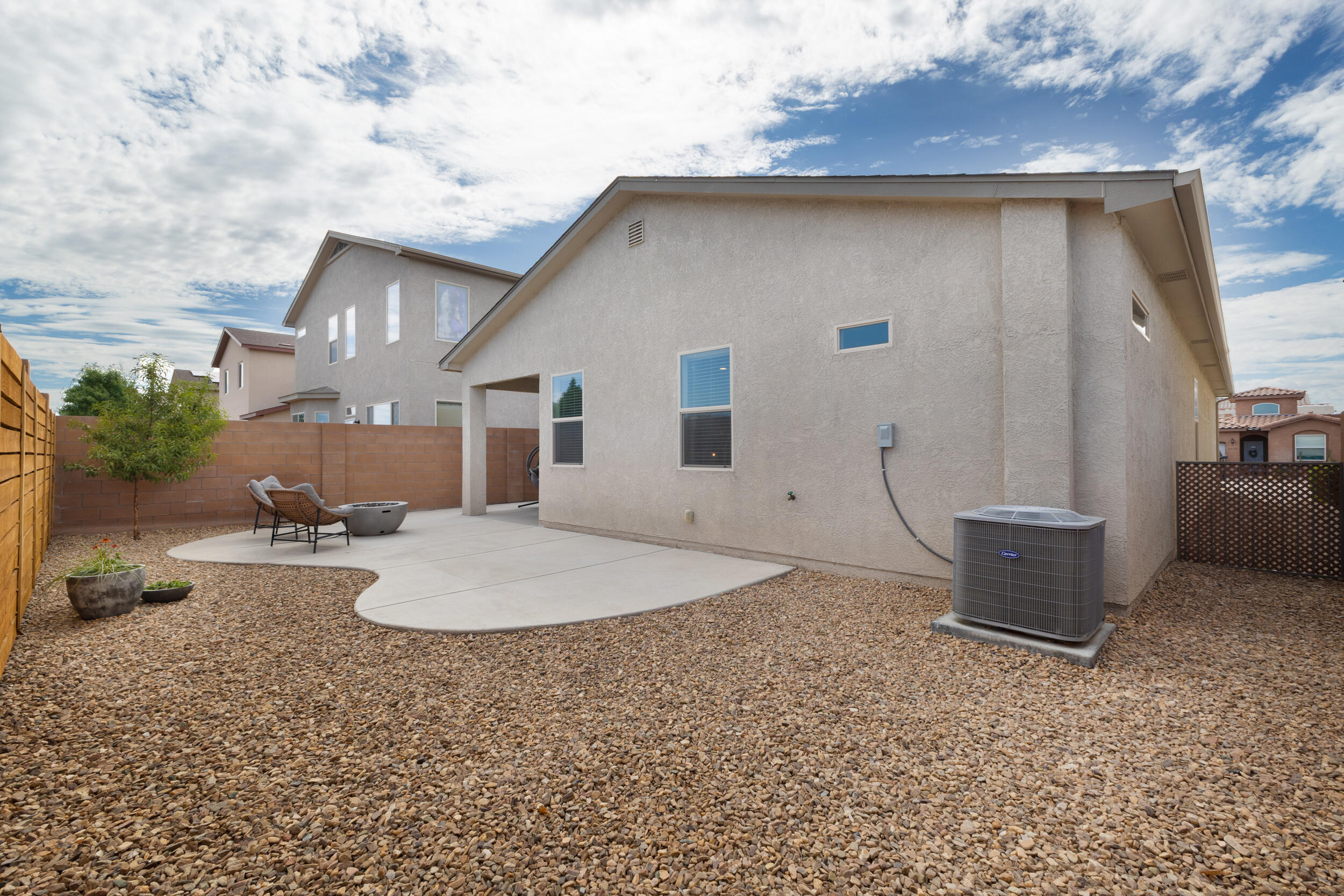 Photo 3 — 5931 Ermemin Avenue NW