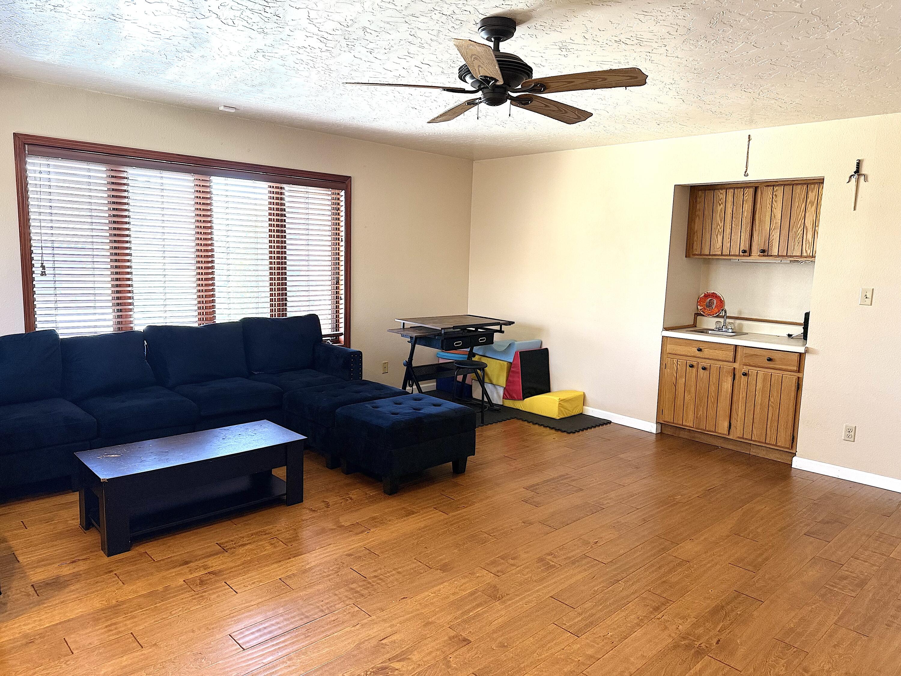 Photo 17 — 1118 Ridgecrest Avenue