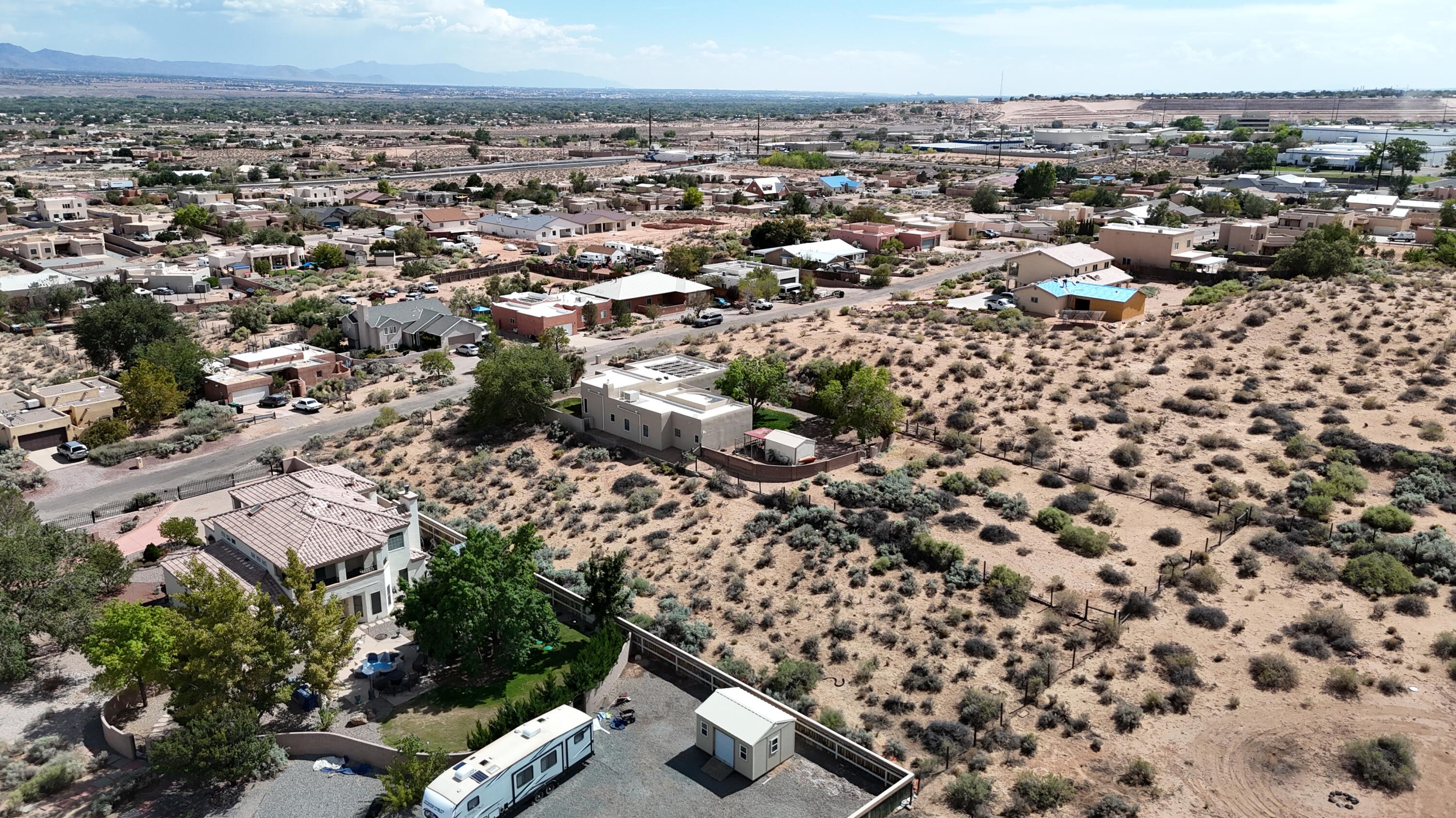 Photo 8 — 817 Chihuahua Road NE