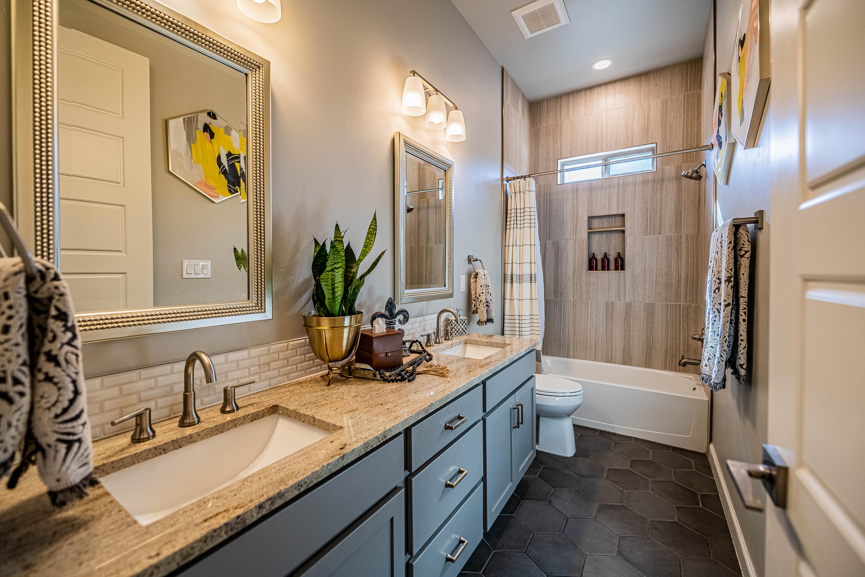 Photo 20 — 6055 Redondo Sierra Drive NE
