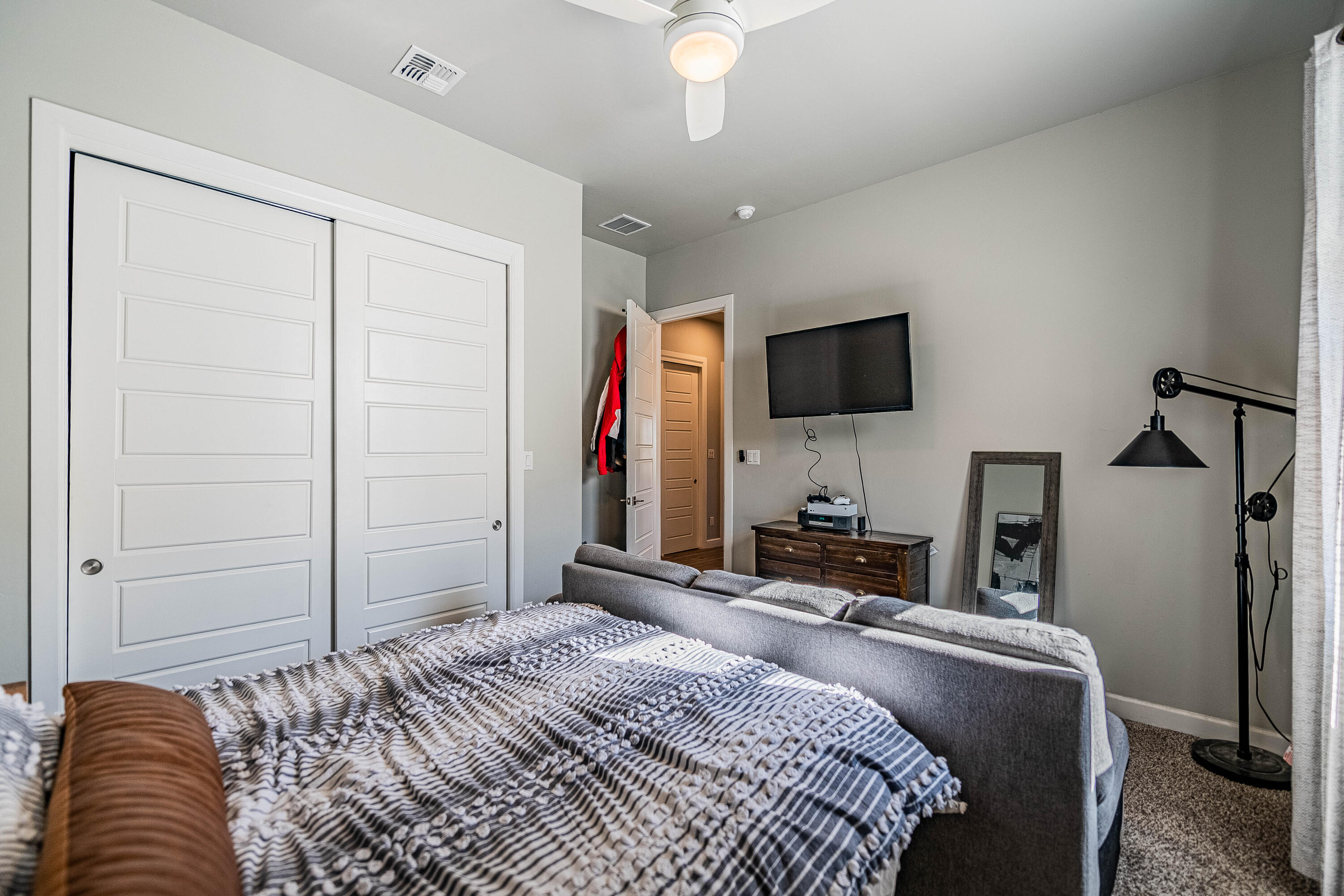 Photo 16 — 6055 Redondo Sierra Drive NE