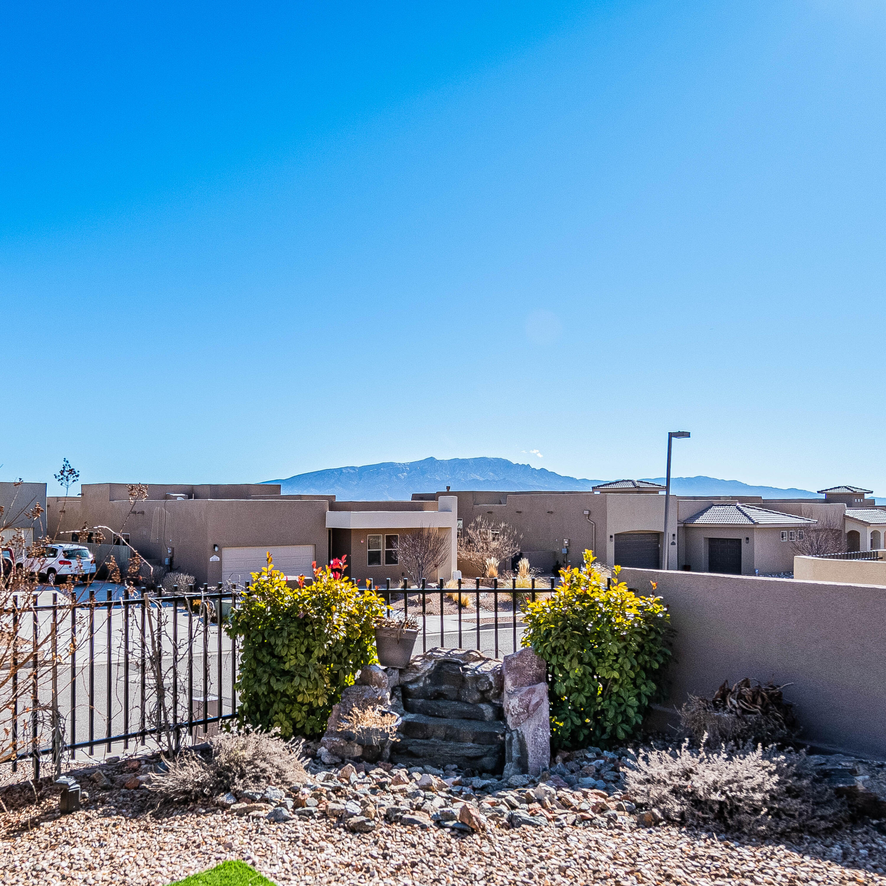 Photo 11 — 6055 Redondo Sierra Drive NE