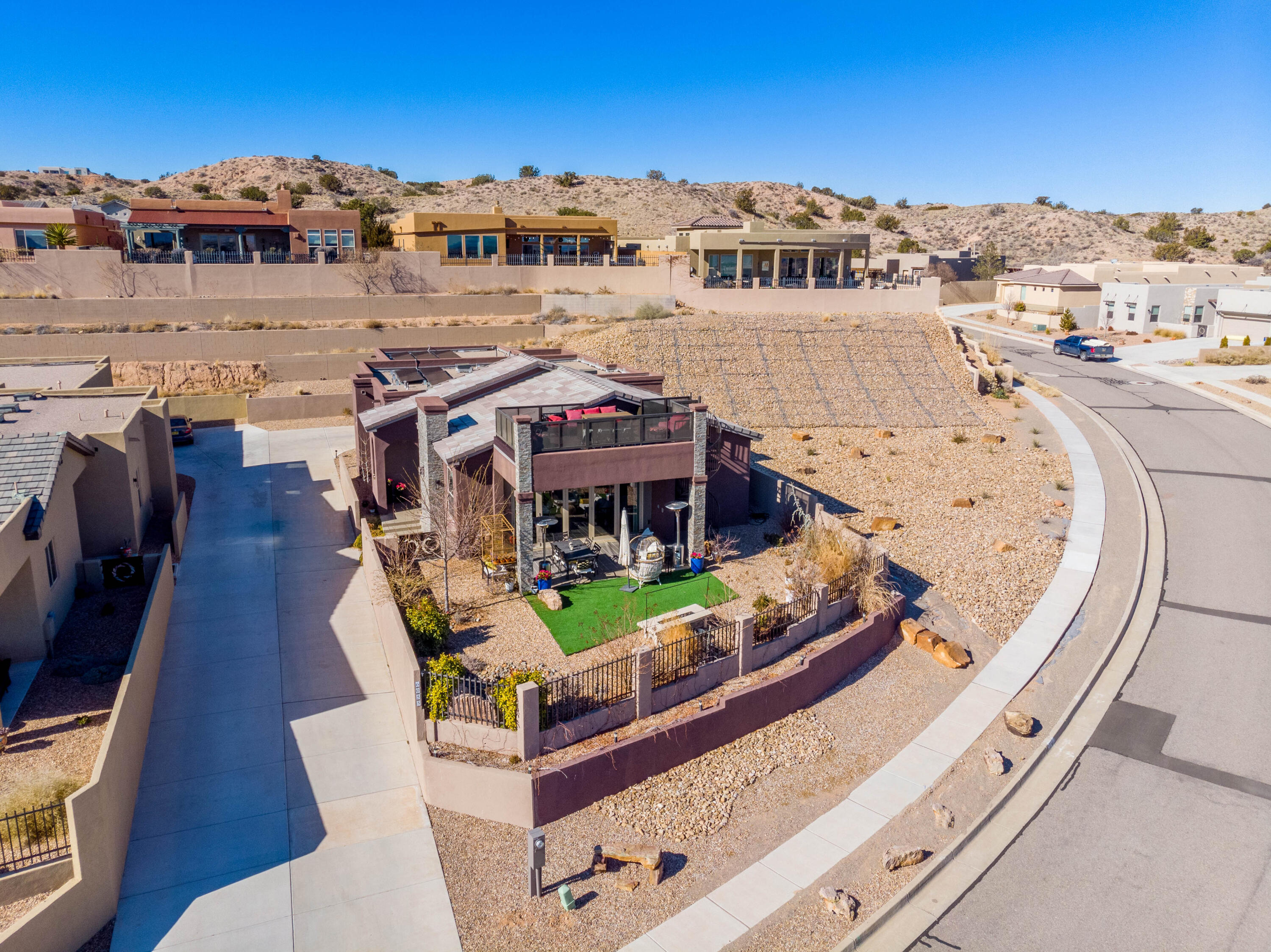 Photo 4 — 6055 Redondo Sierra Drive NE