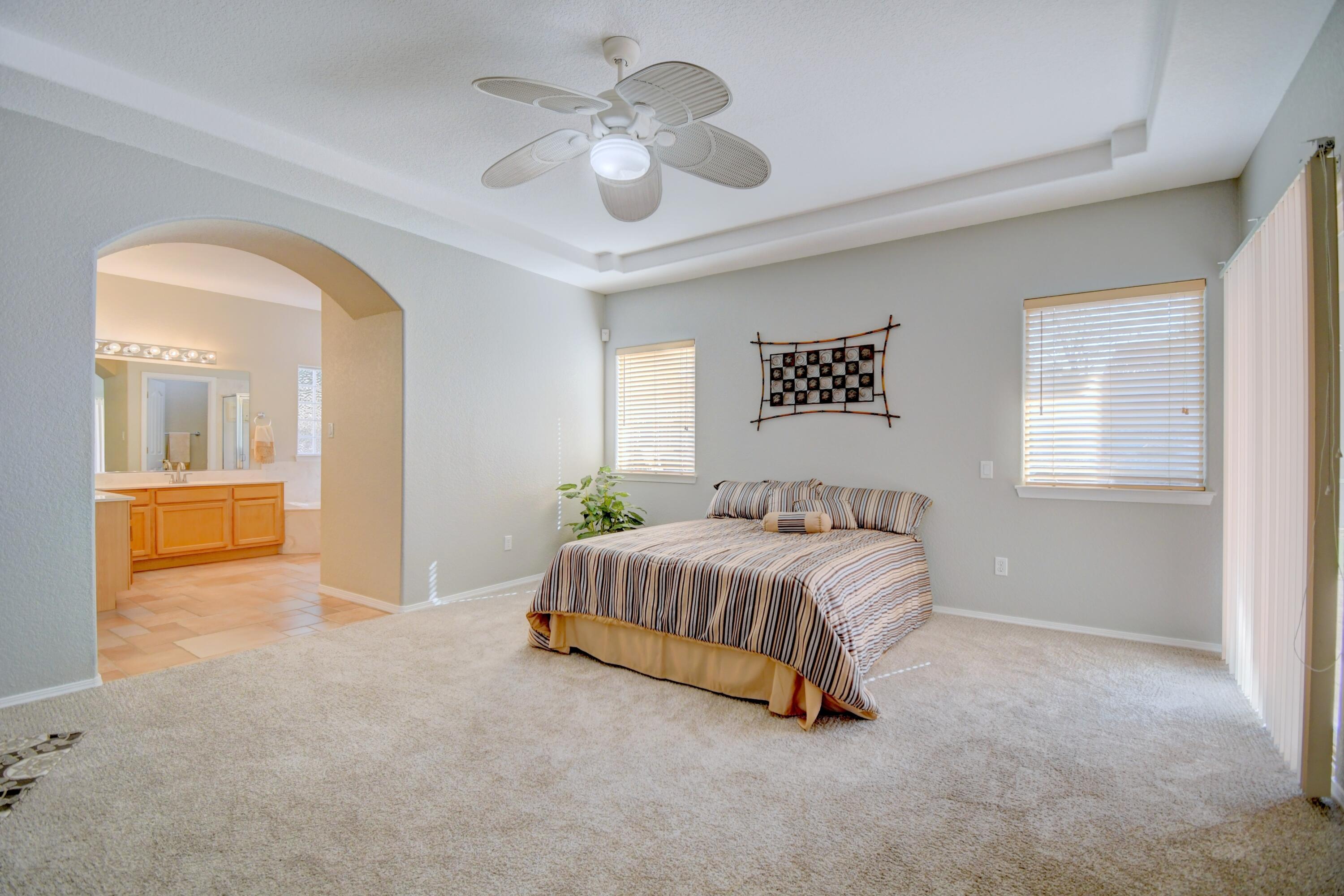 Photo 2 — 7008 Santa Elena Street NE