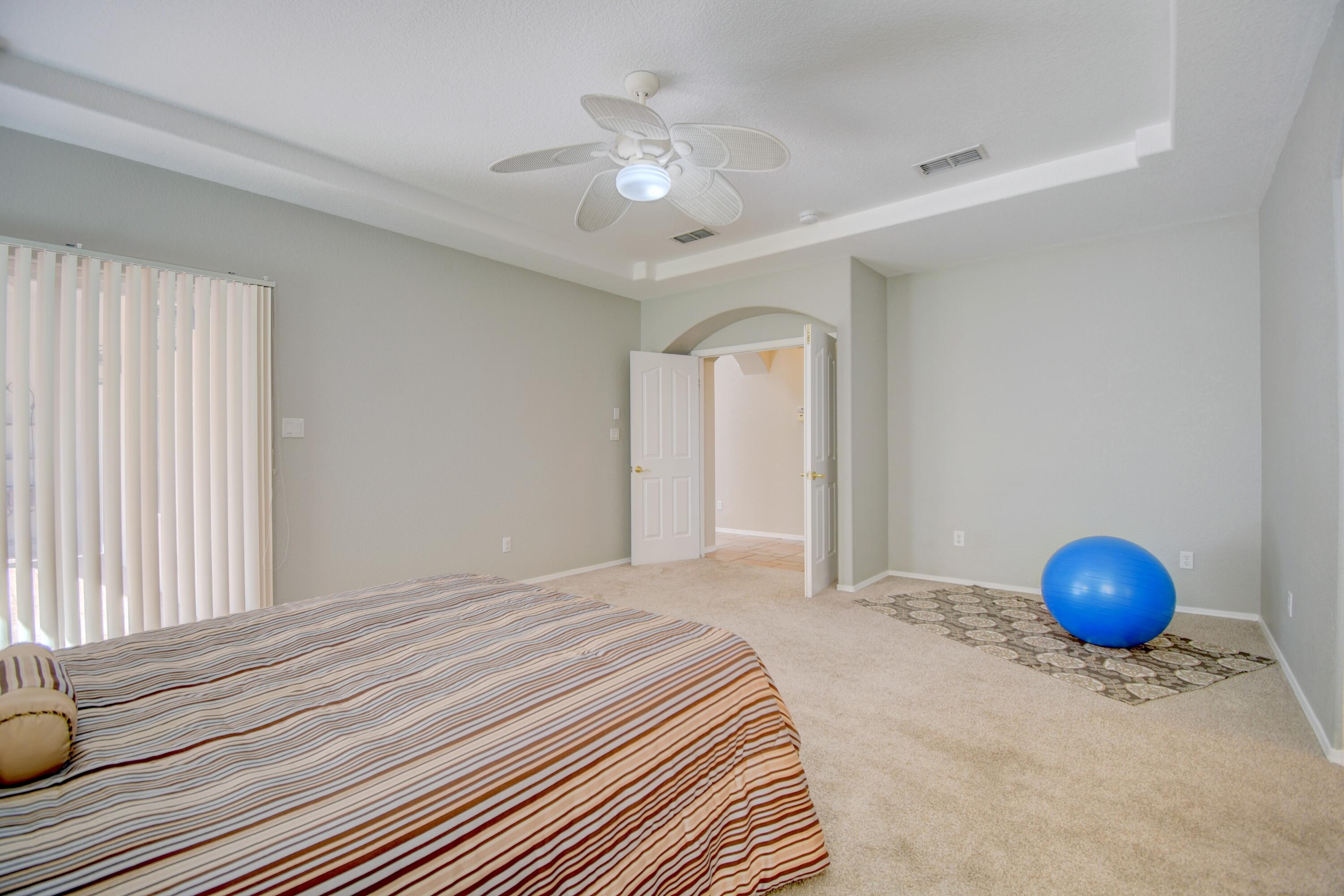 Photo 3 — 7008 Santa Elena Street NE