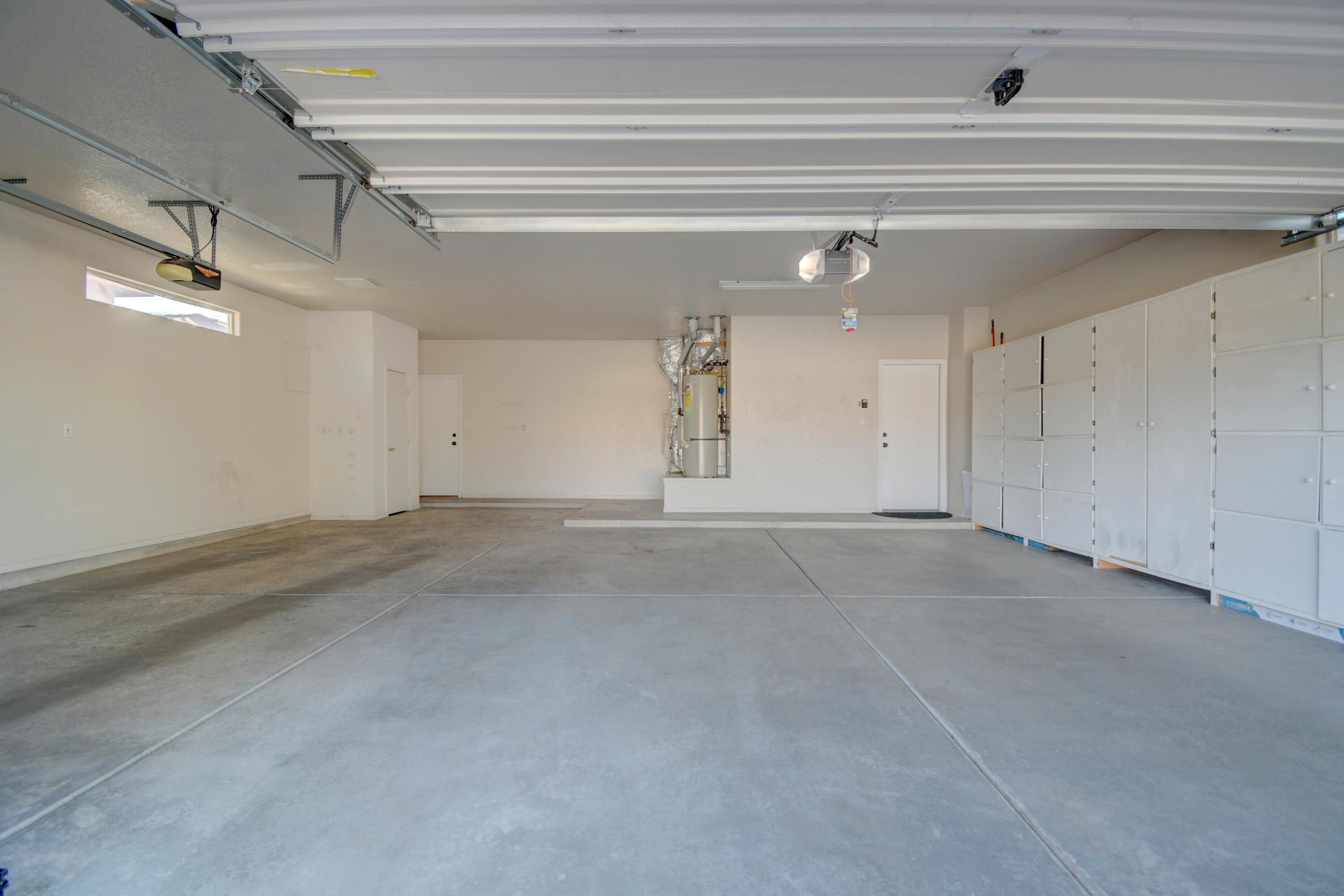 Photo 10 — 7008 Santa Elena Street NE