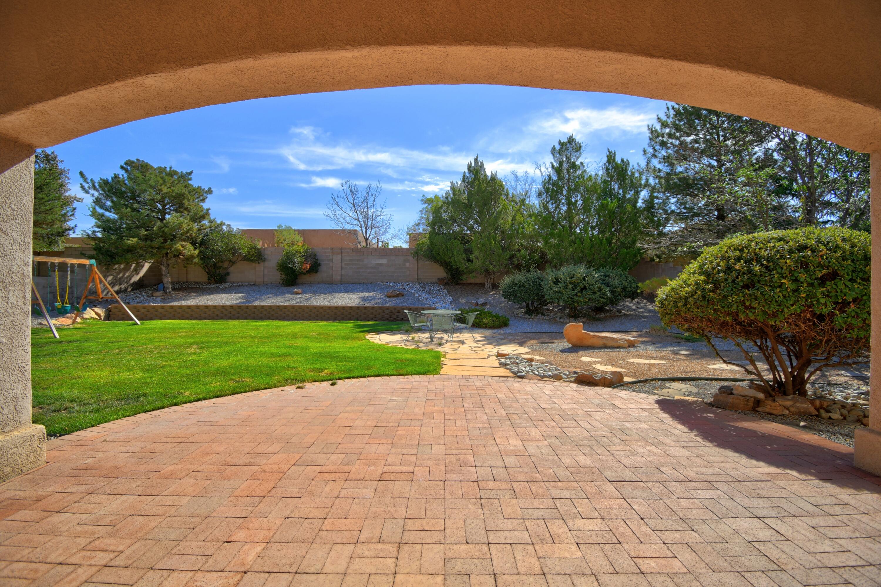 Photo 11 — 7008 Santa Elena Street NE