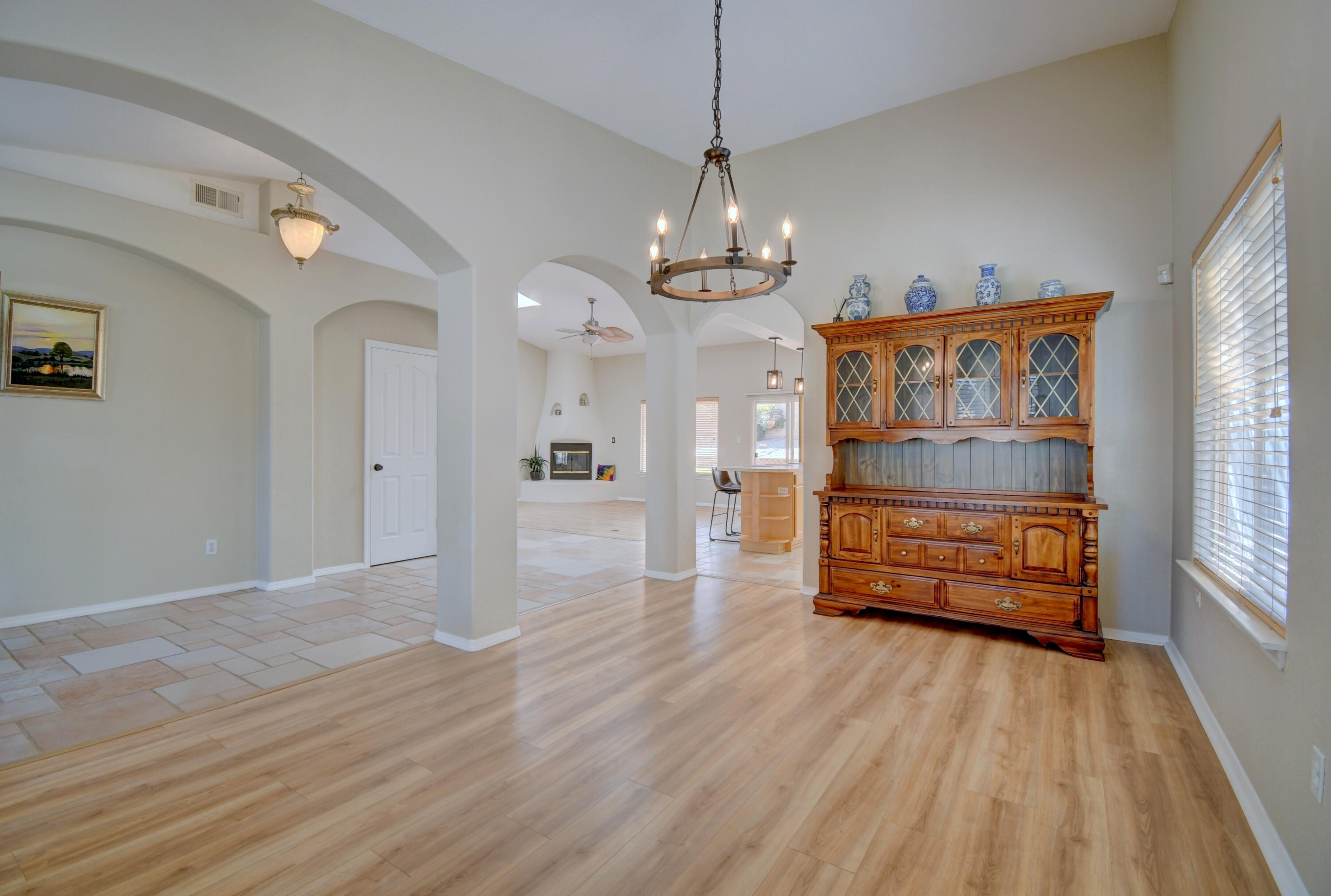 Photo 17 — 7008 Santa Elena Street NE