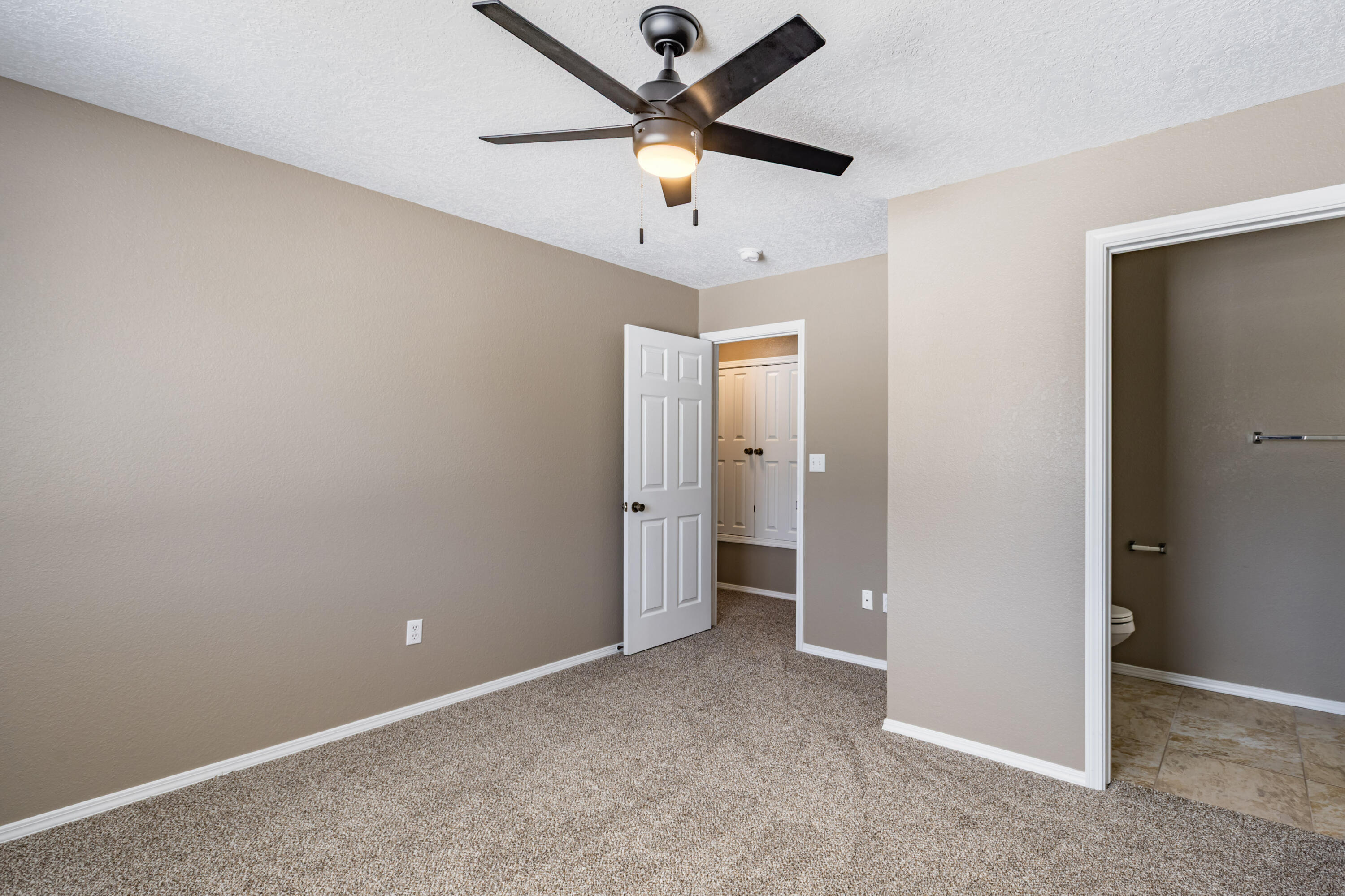Photo 16 — 4701 Morris Street NE 503