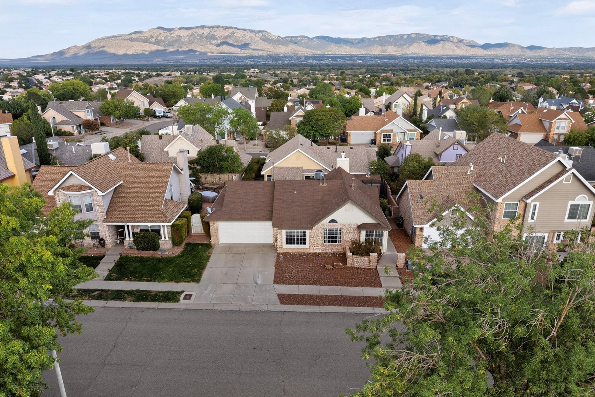 Photo 3 — 7816 Snowberry Street NW