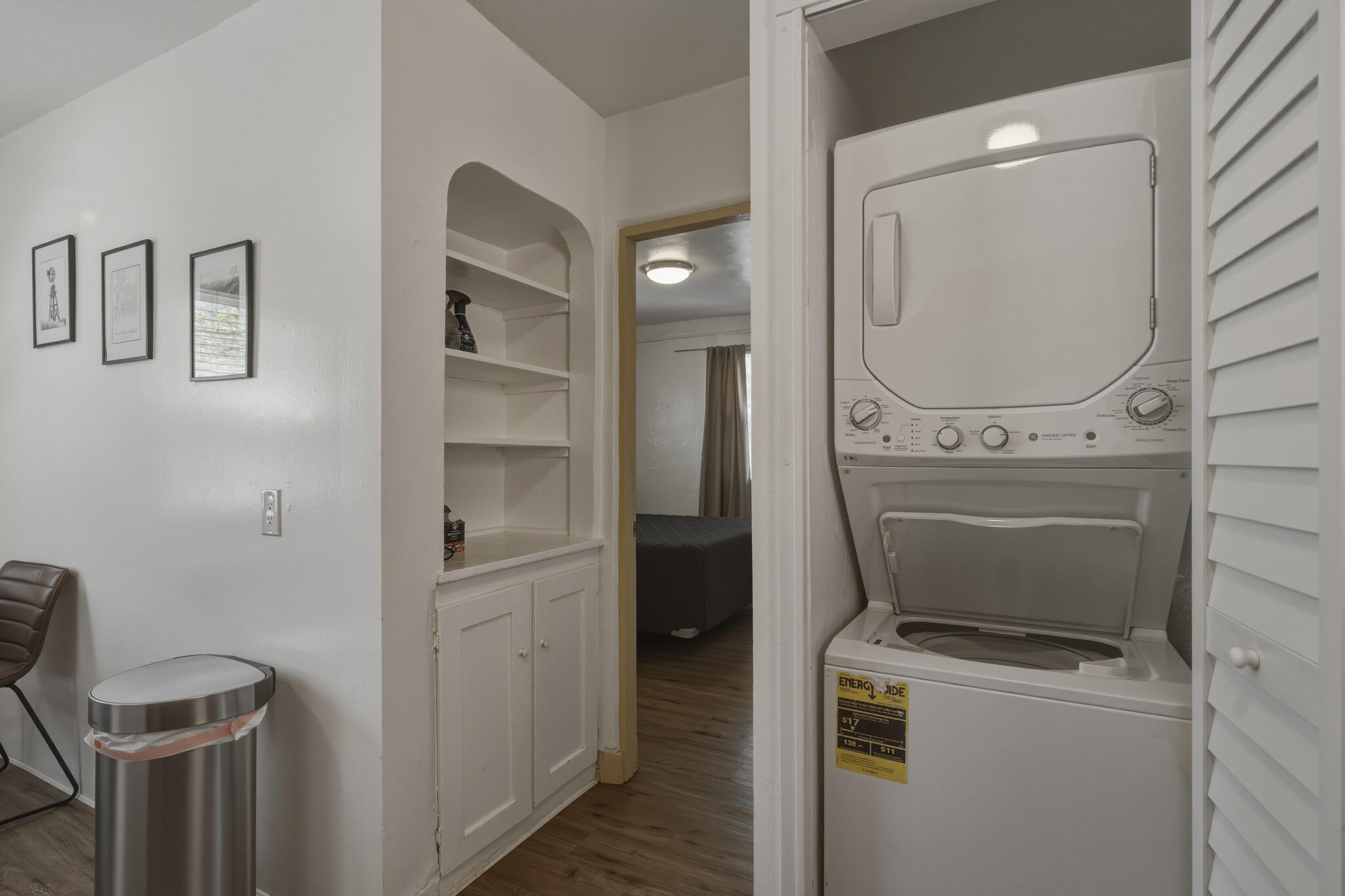 Photo 11 — 205 Stanford Drive SE