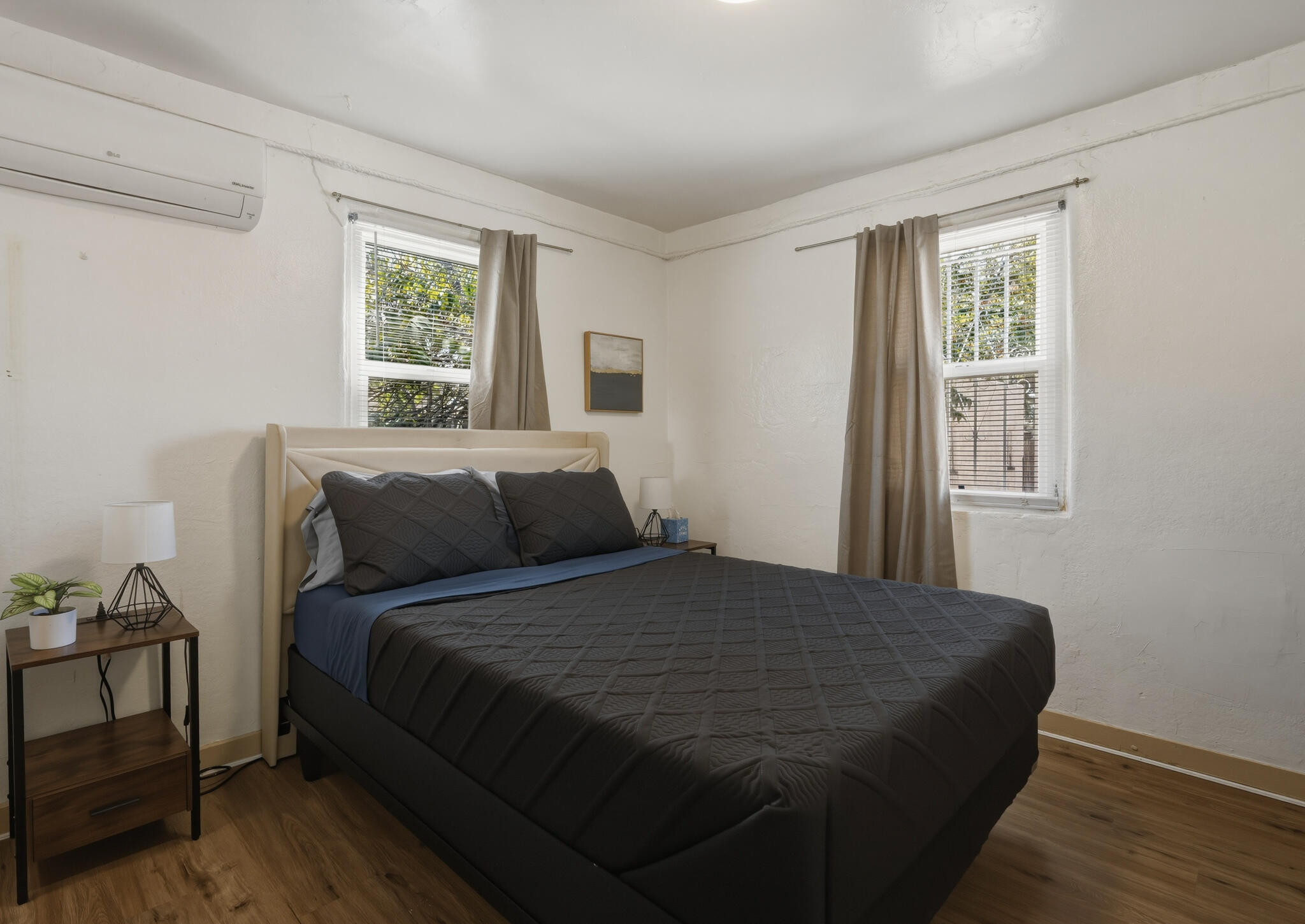 Photo 8 — 205 Stanford Drive SE