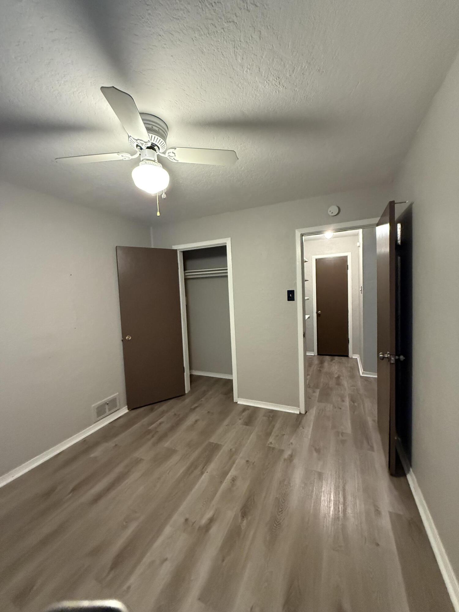 Photo 11 — 9519 MORROW Avenue NE