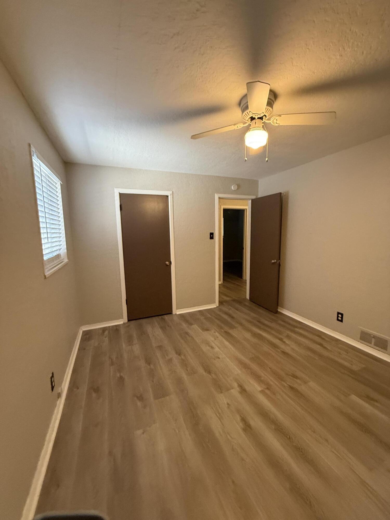 Photo 17 — 9519 MORROW Avenue NE