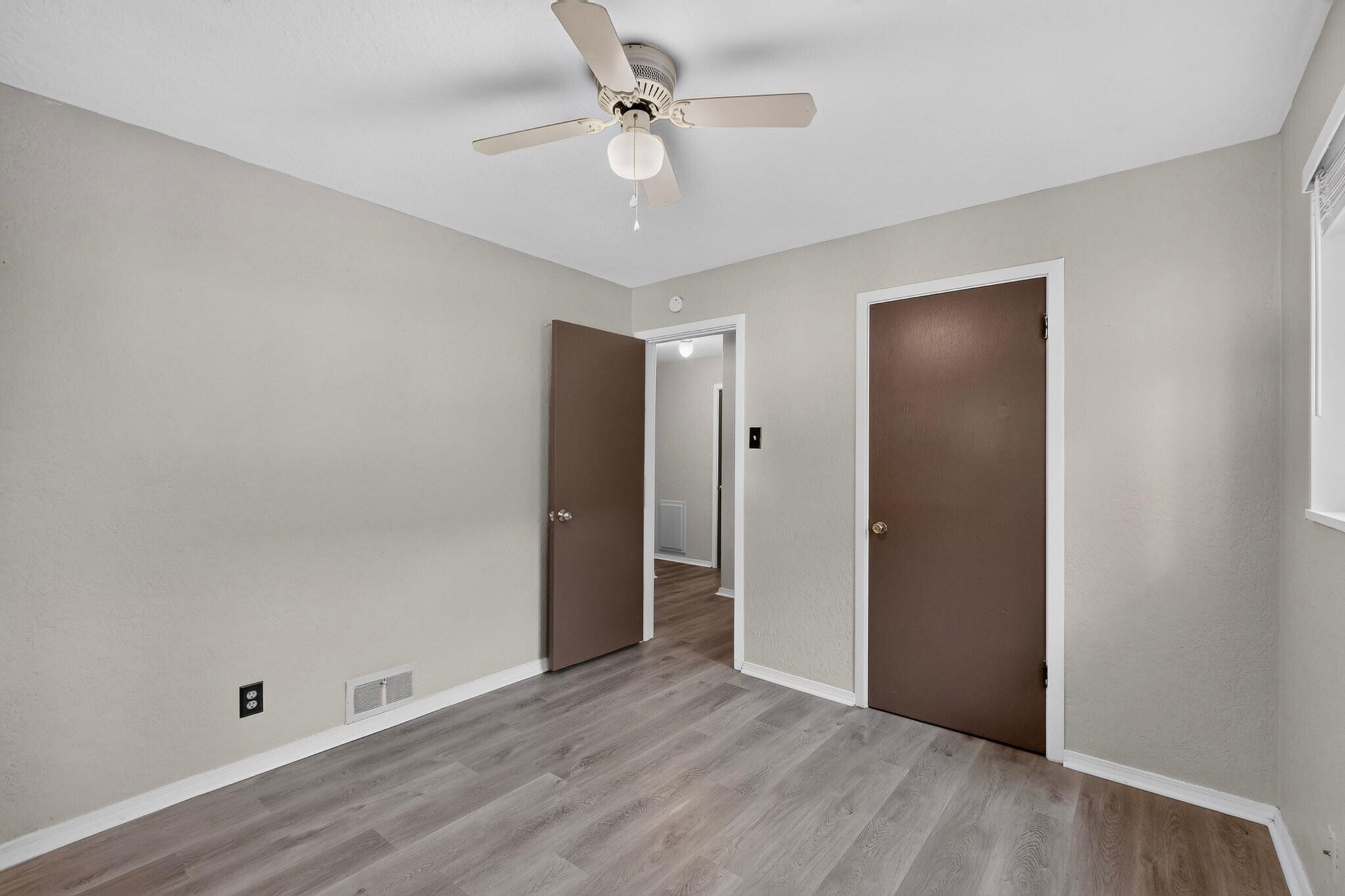 Photo 10 — 9519 MORROW Avenue NE