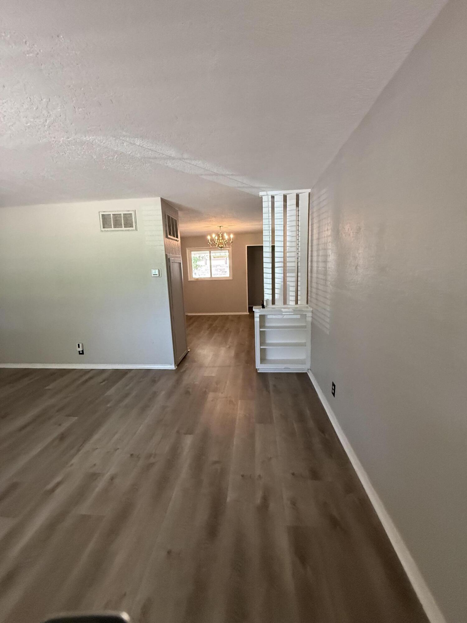Photo 3 — 9519 MORROW Avenue NE