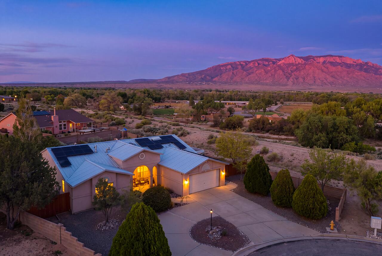 6517 Sandia Vista Place NE