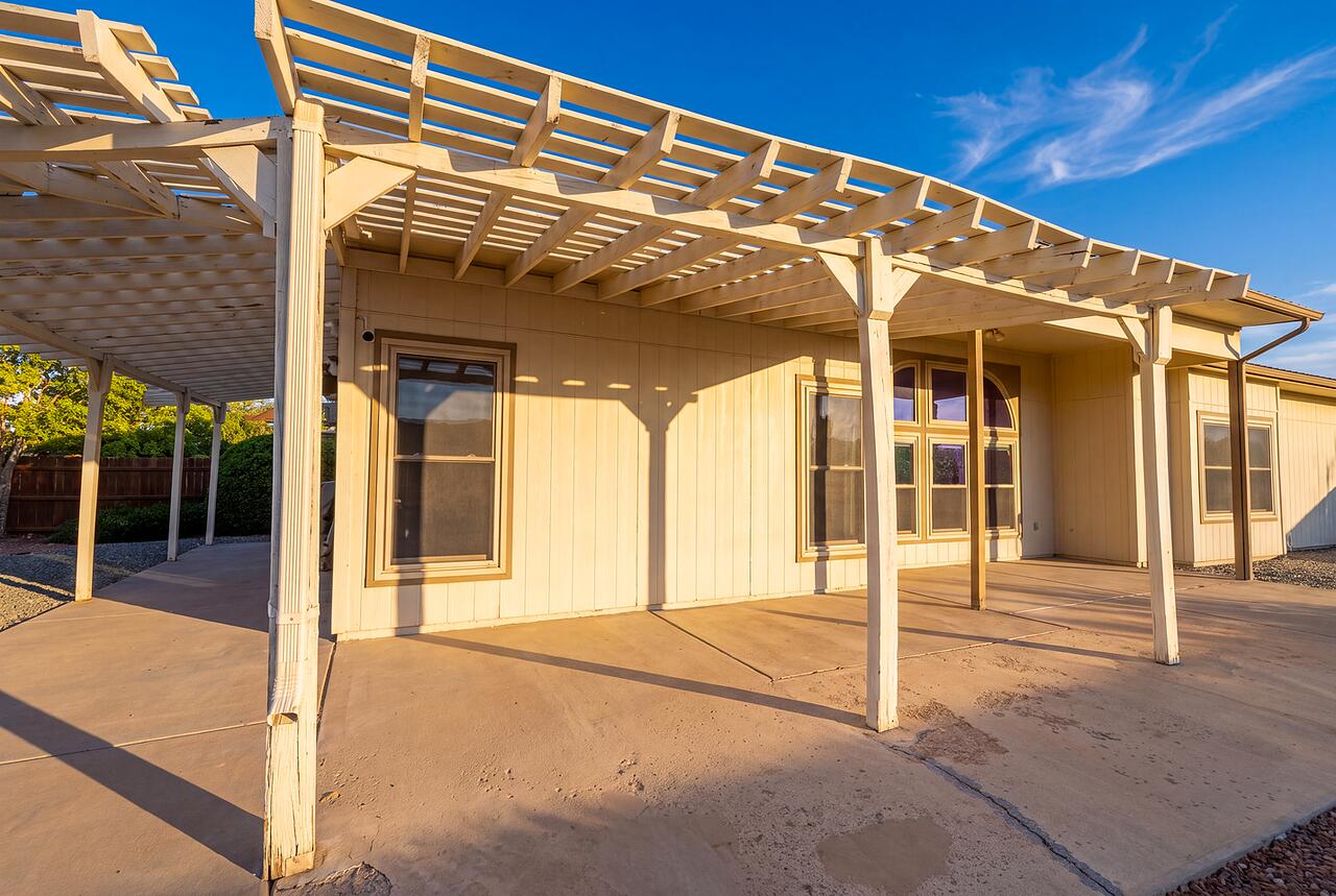 Photo 13 — 6517 Sandia Vista Place NE