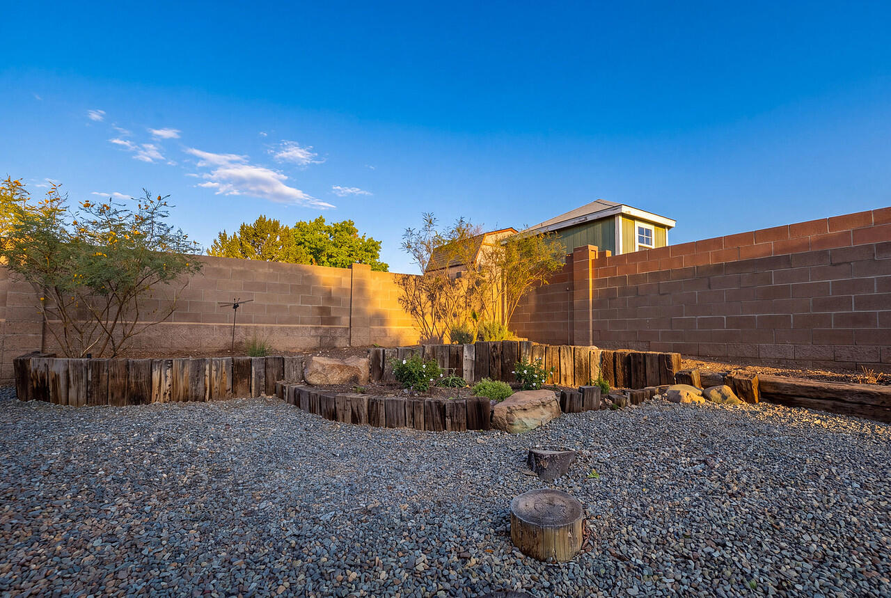 Photo 9 — 6517 Sandia Vista Place NE