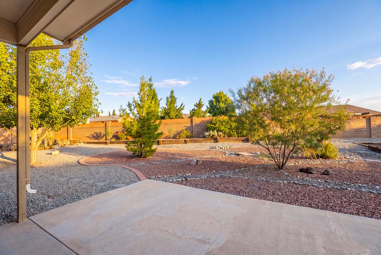 Photo 6 — 6517 Sandia Vista Place NE