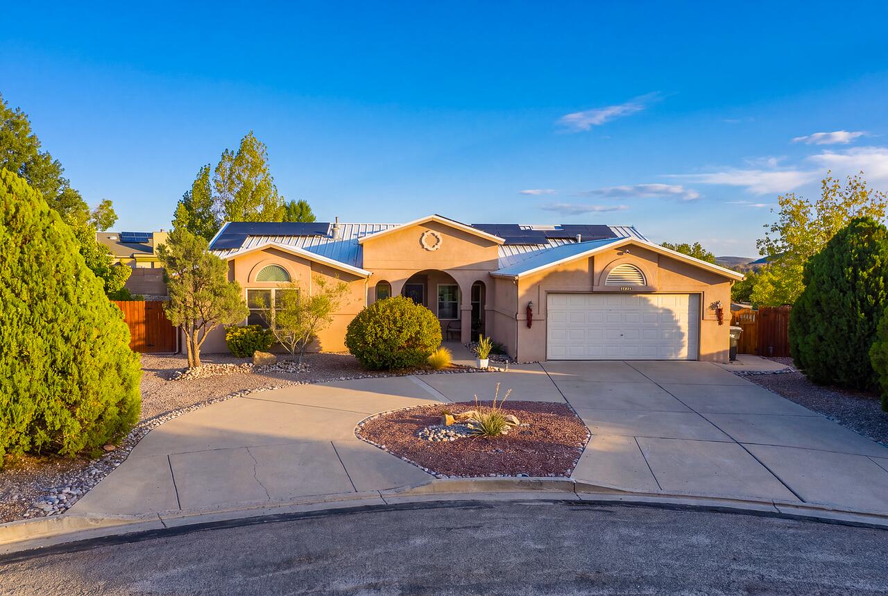 Photo 5 — 6517 Sandia Vista Place NE