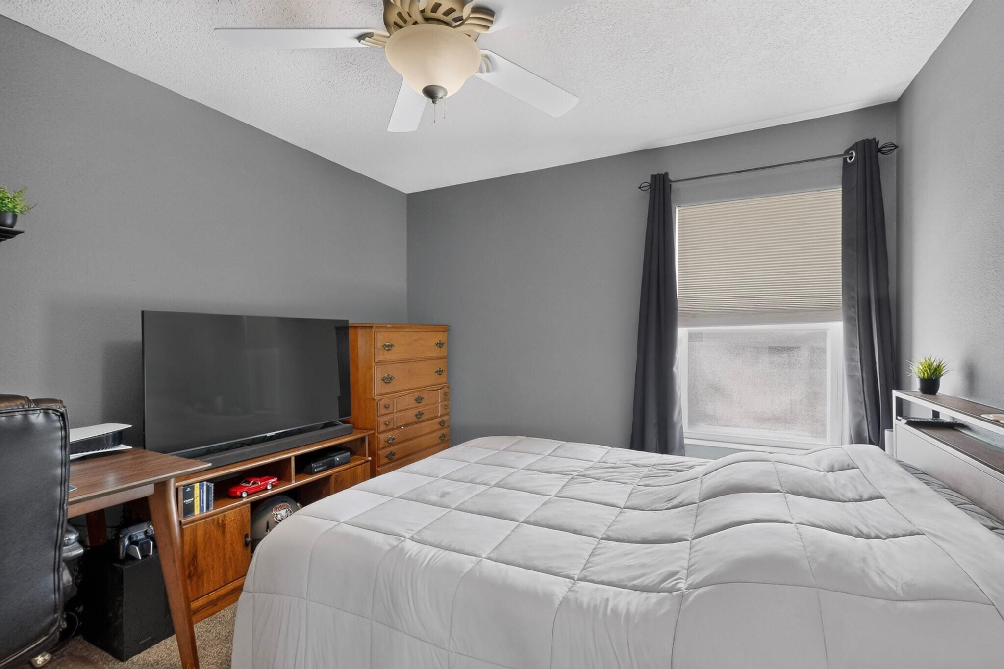 Photo 3 — 6108 Segovia Avenue NW