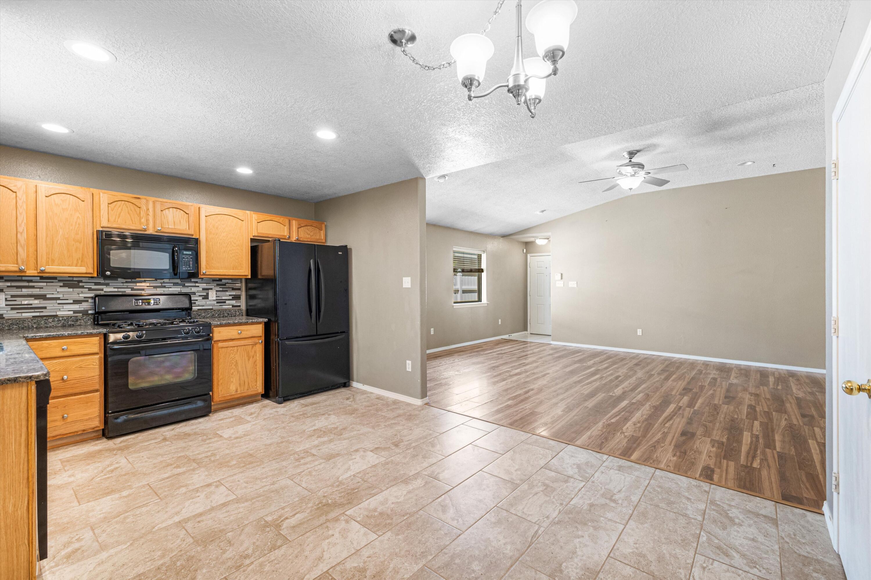 5752 Pinon Flats Road NW