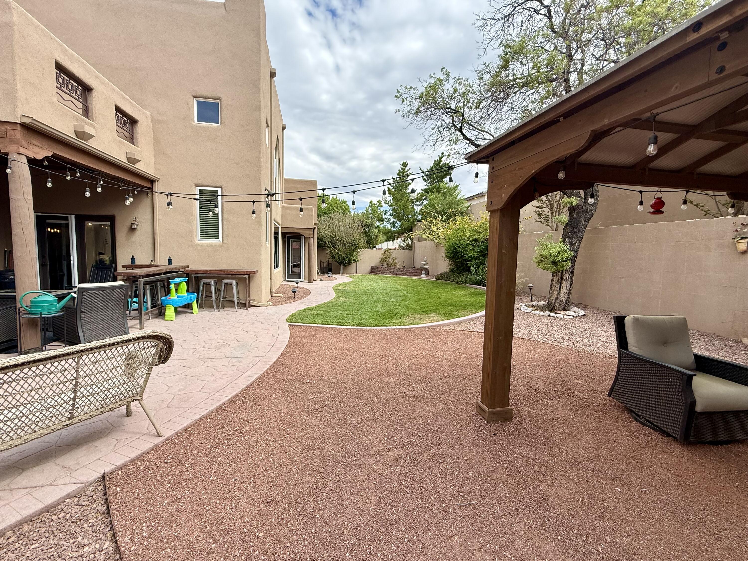 Photo 11 — 8512 Vina Del Sol Drive NE