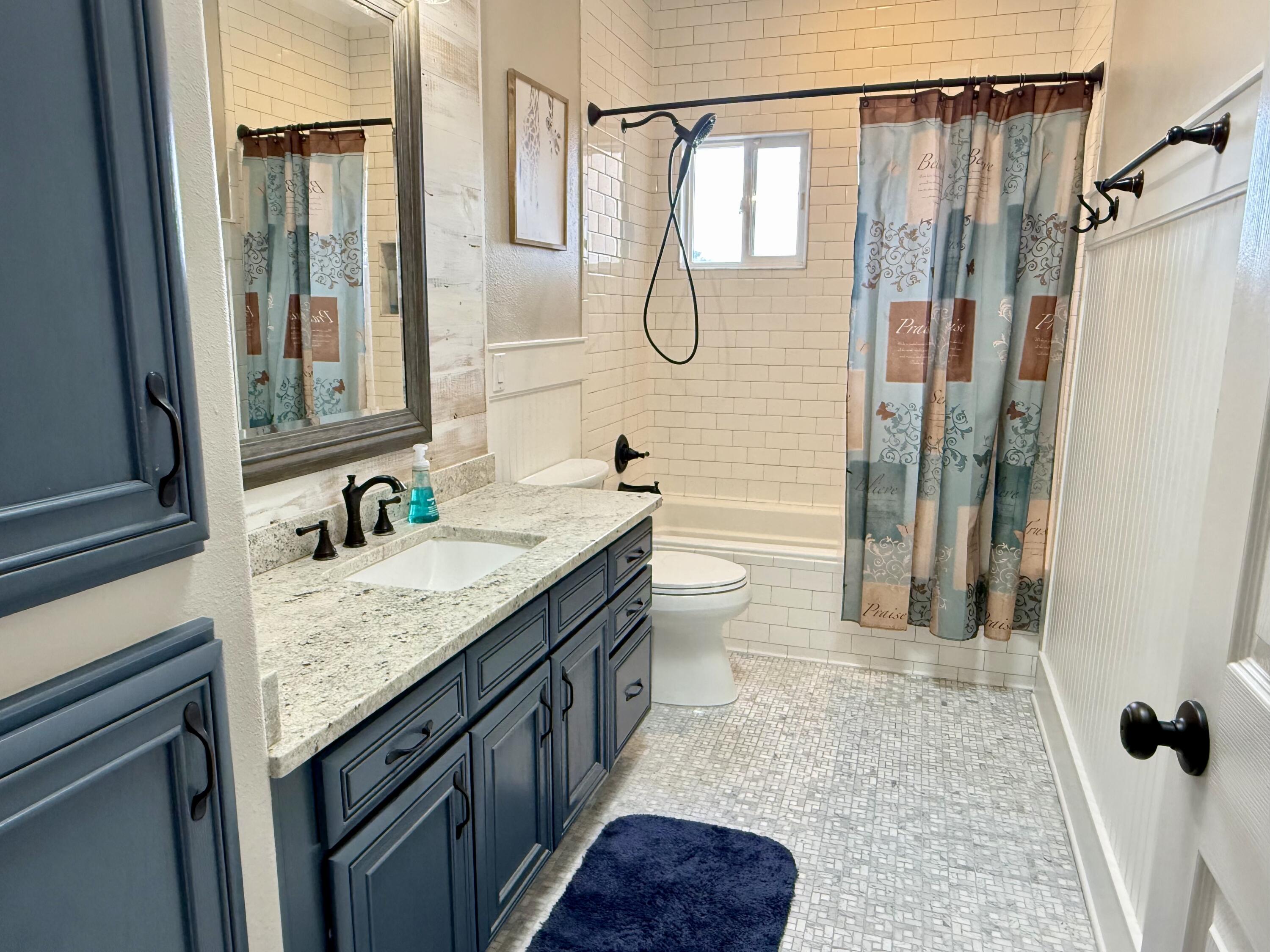 Photo 4 — 8512 Vina Del Sol Drive NE