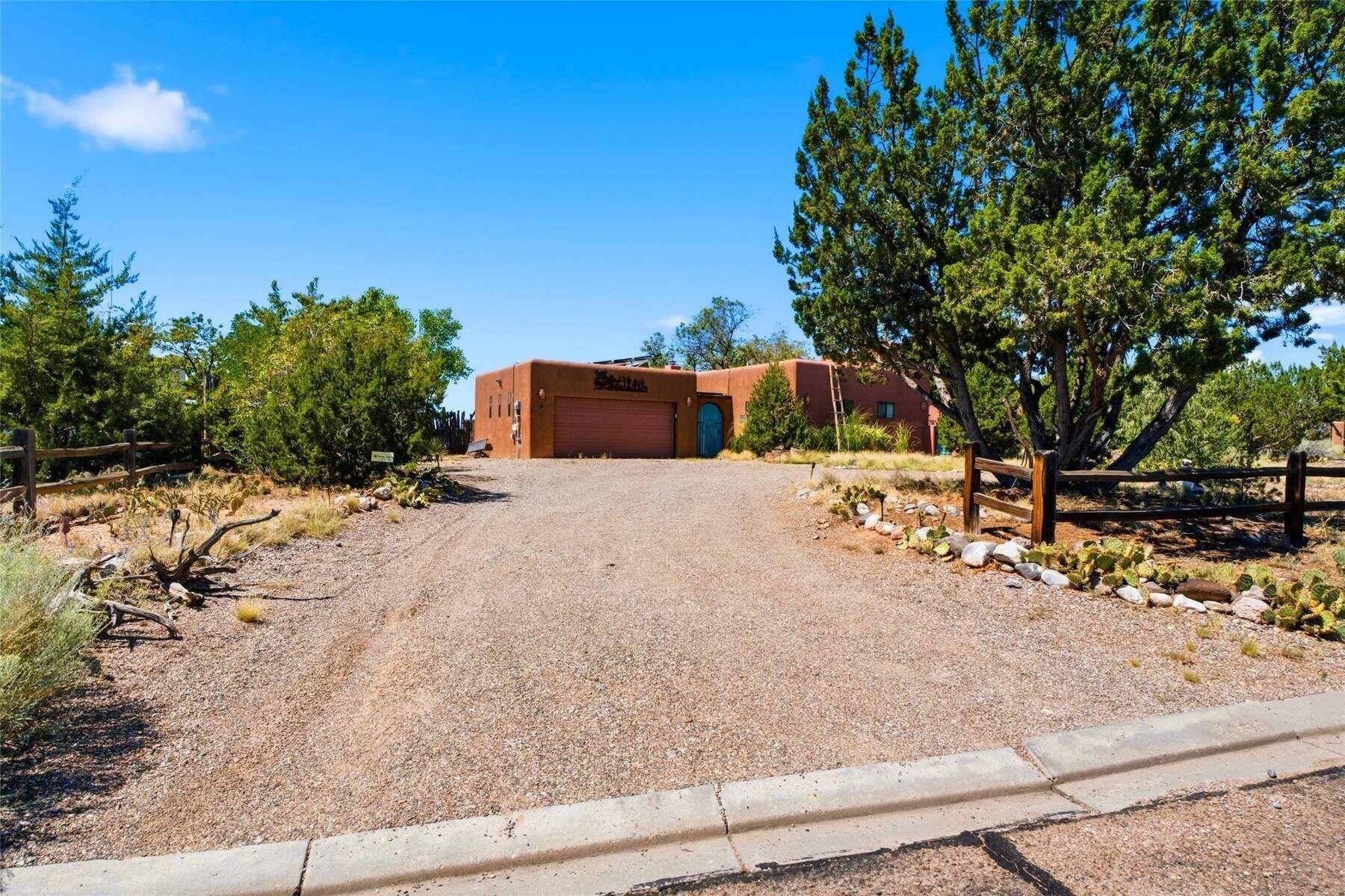 Photo 8 — 6401 Vooscane Avenue