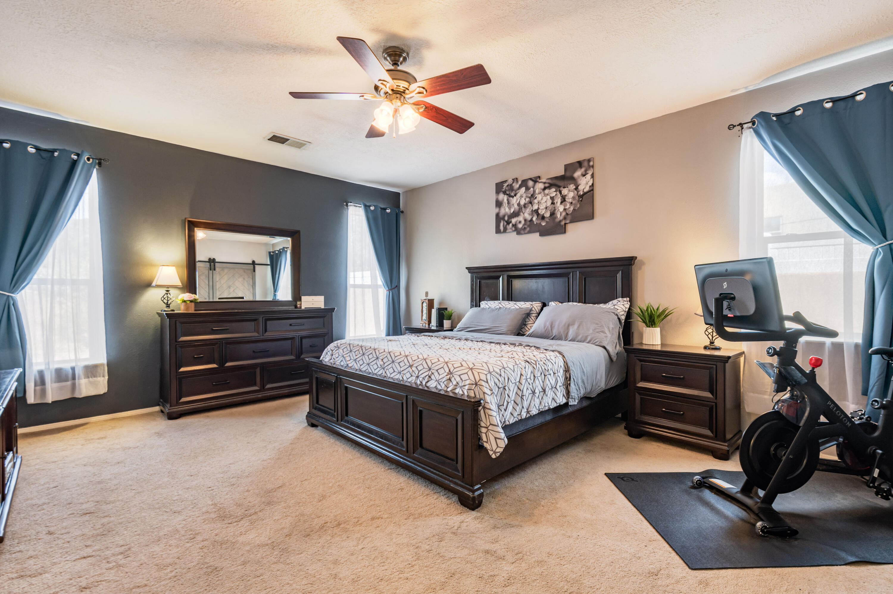 Photo 17 — 811 San Andres Avenue NW