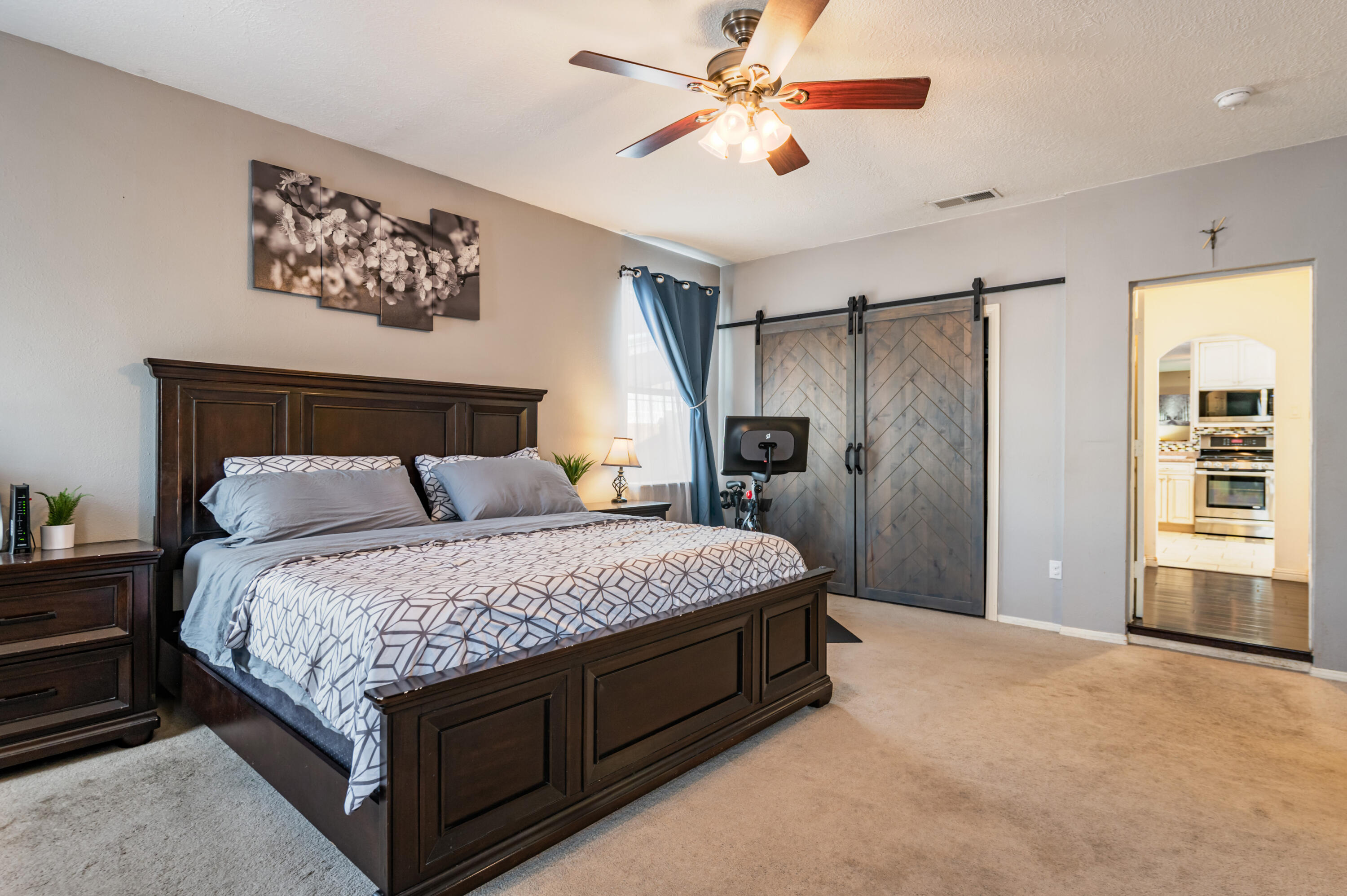 Photo 16 — 811 San Andres Avenue NW