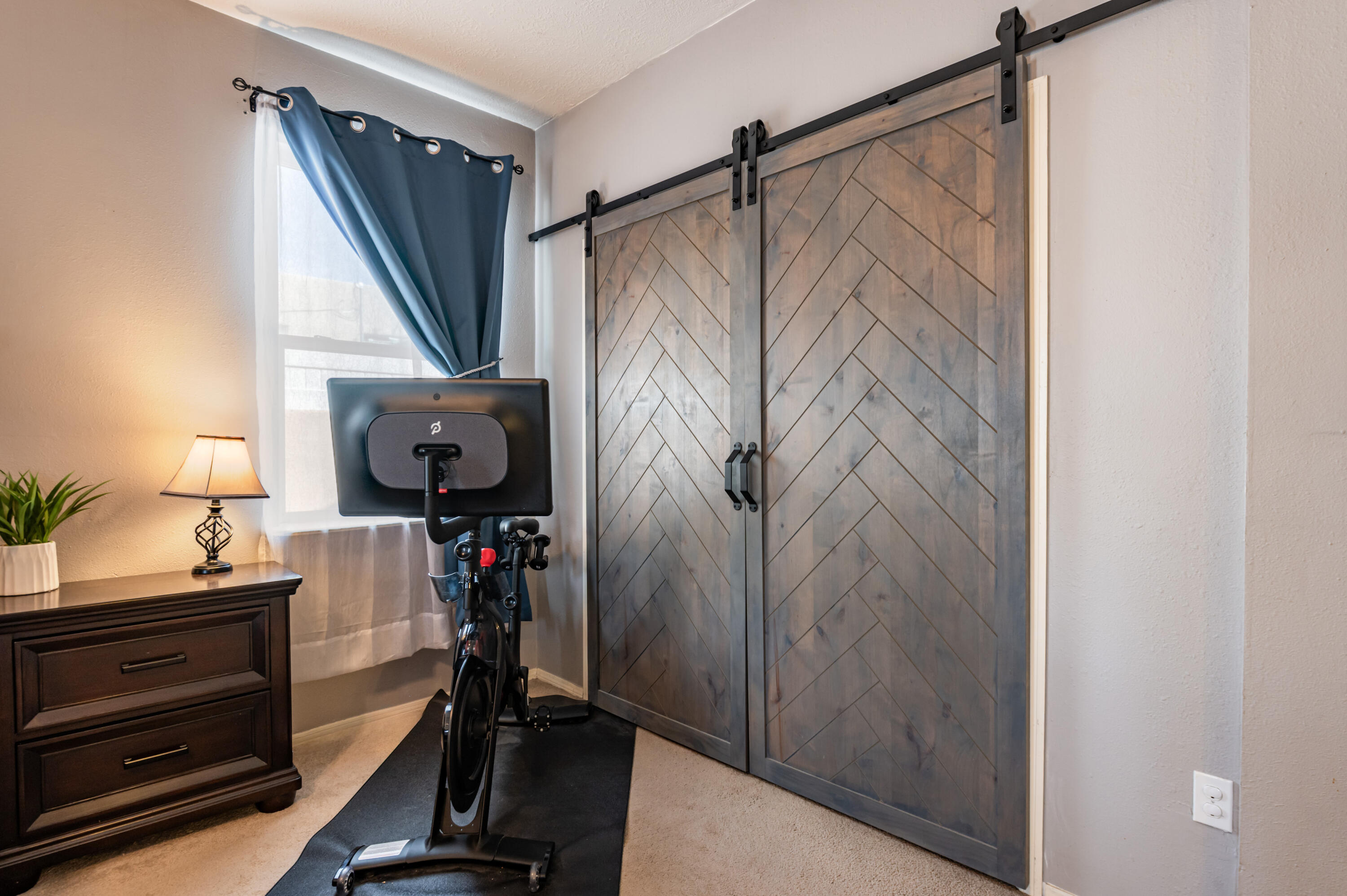 Photo 14 — 811 San Andres Avenue NW