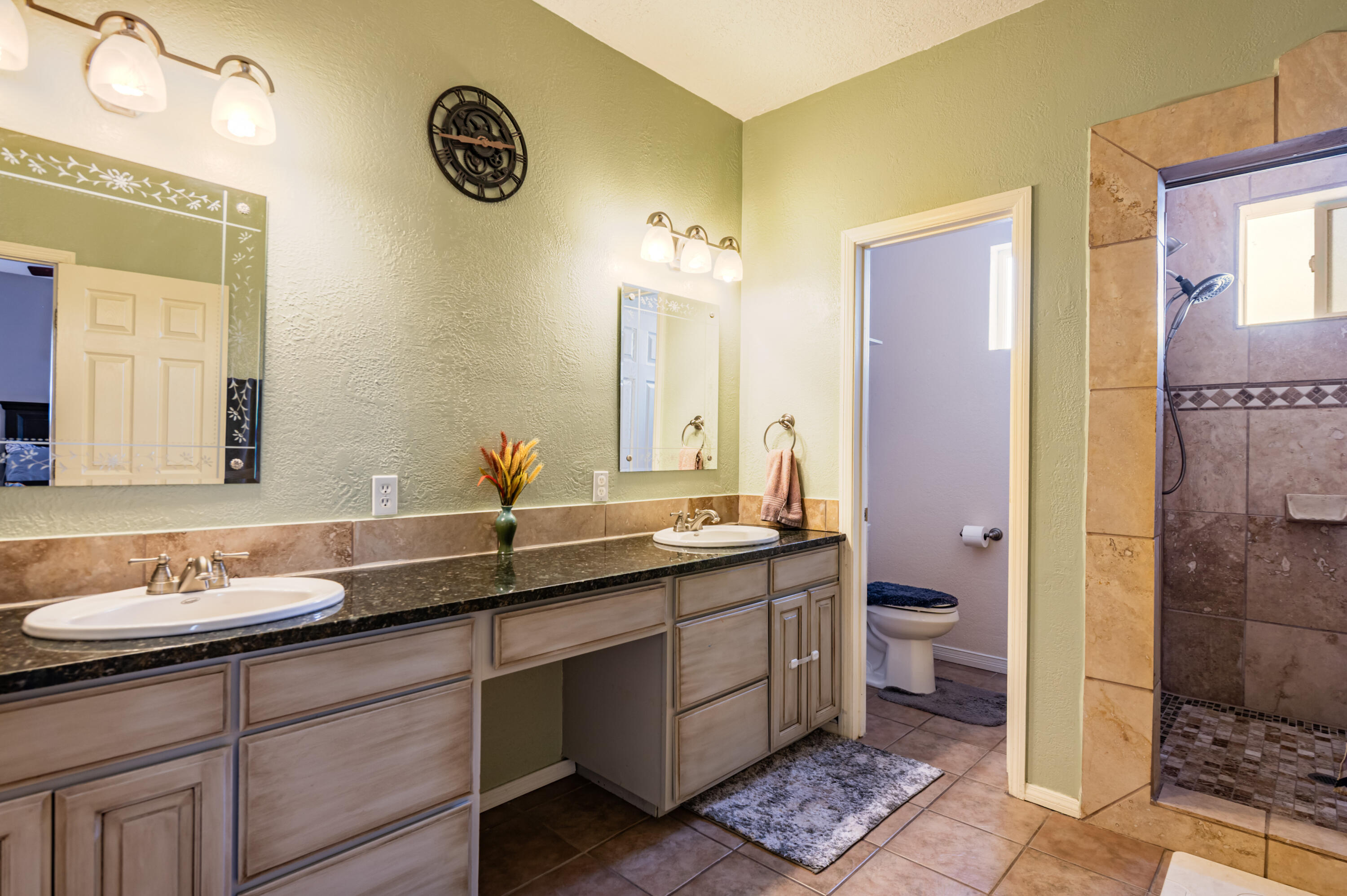 Photo 12 — 811 San Andres Avenue NW