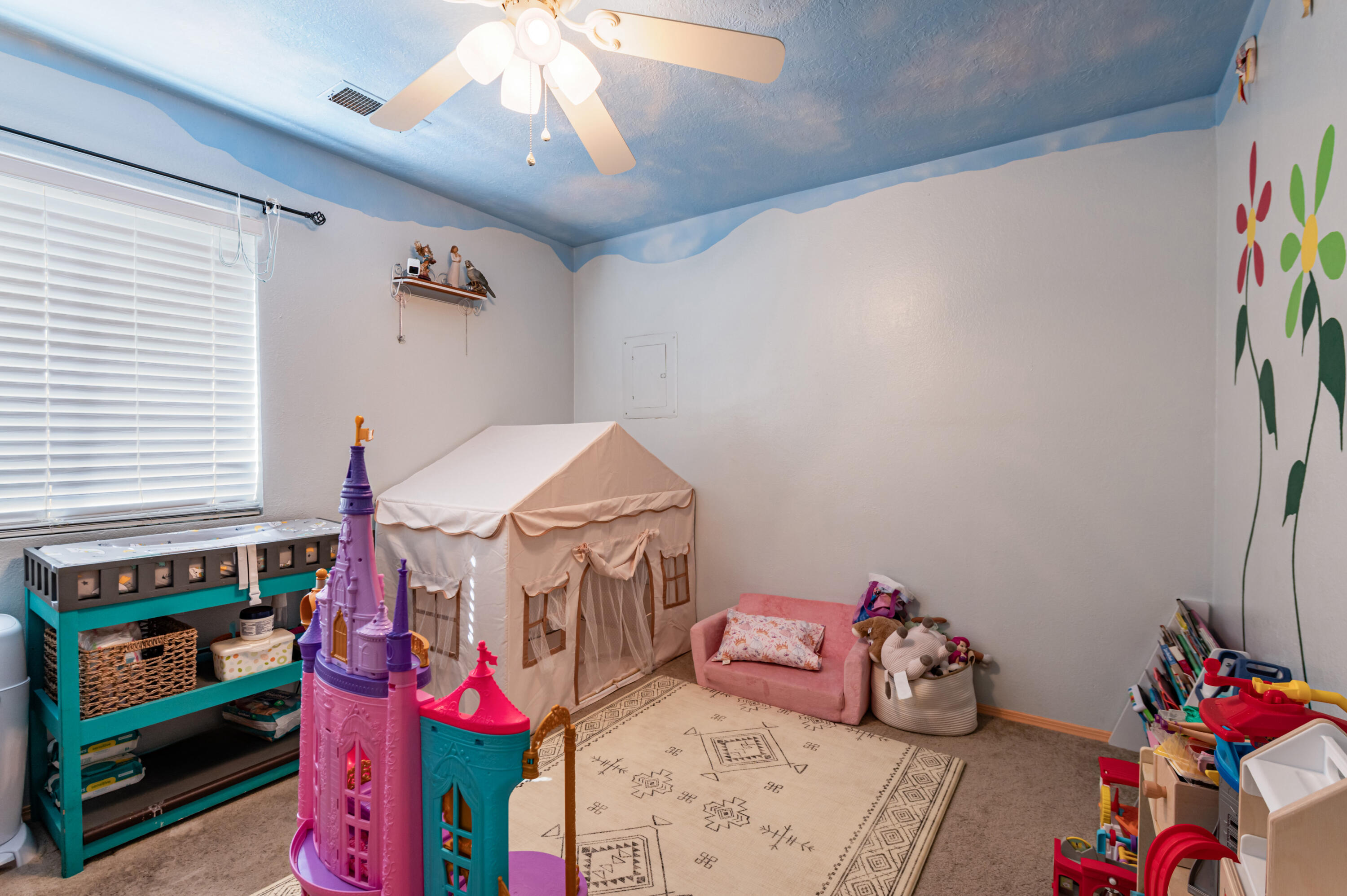 Photo 8 — 811 San Andres Avenue NW