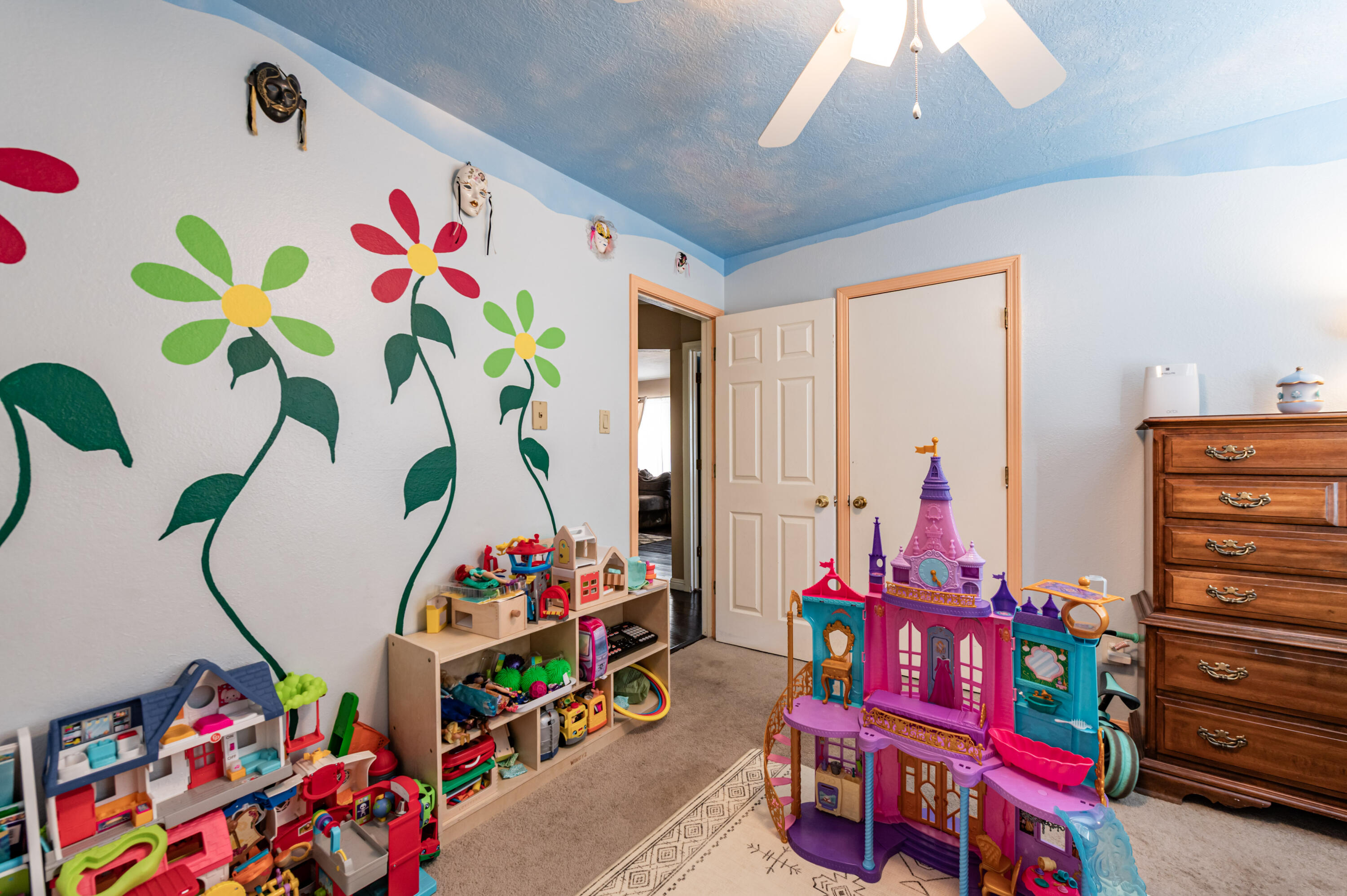 Photo 7 — 811 San Andres Avenue NW