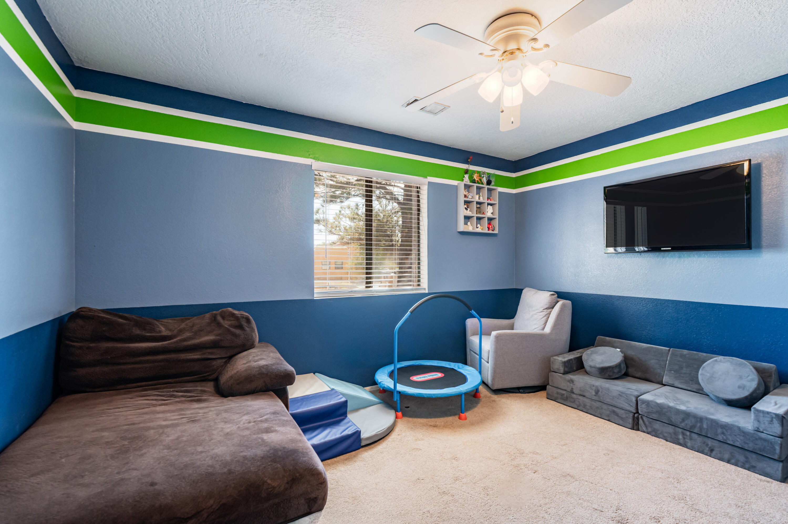 Photo 6 — 811 San Andres Avenue NW