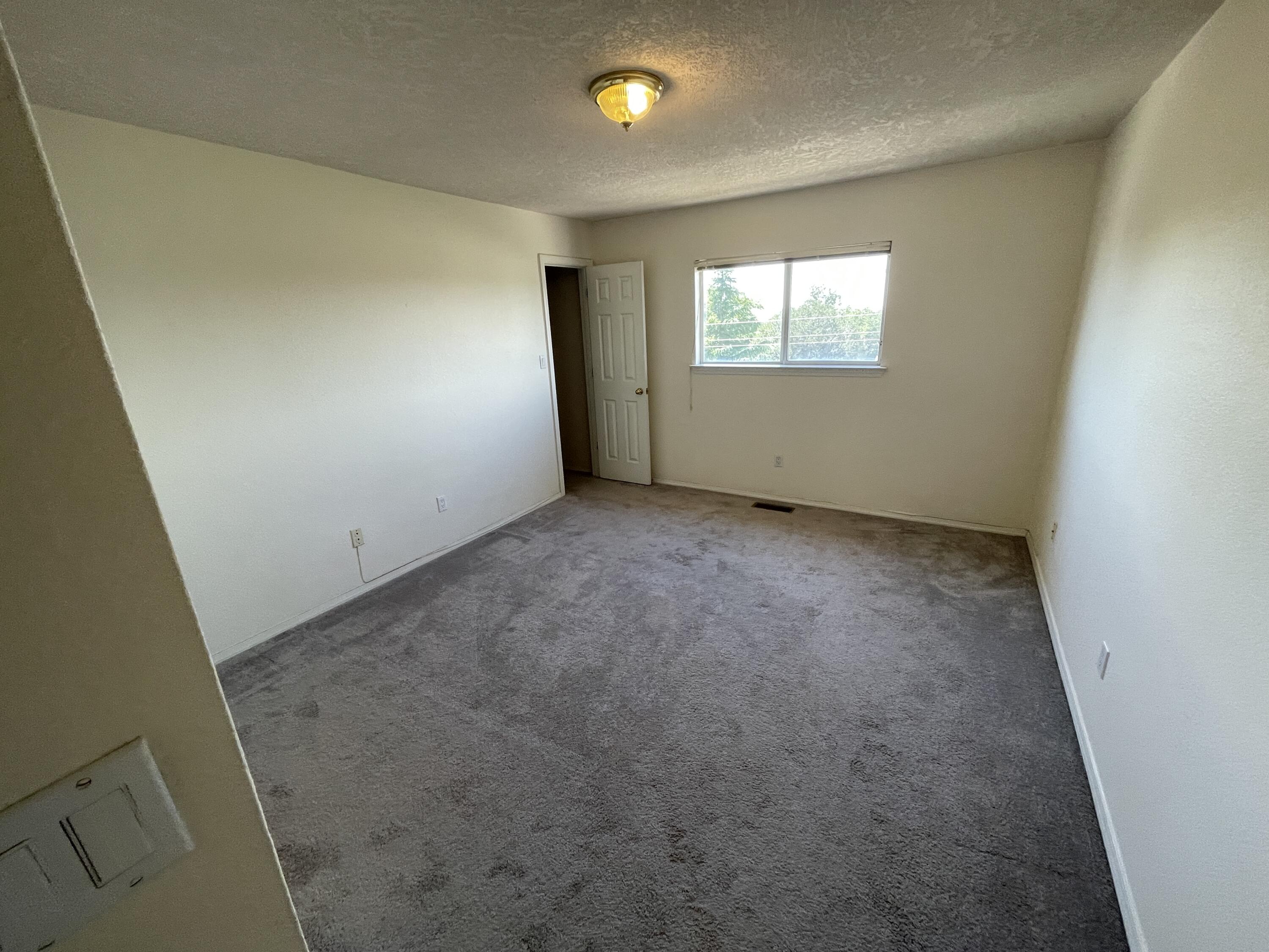 Photo 15 — 12400 Tularosa Trail NE