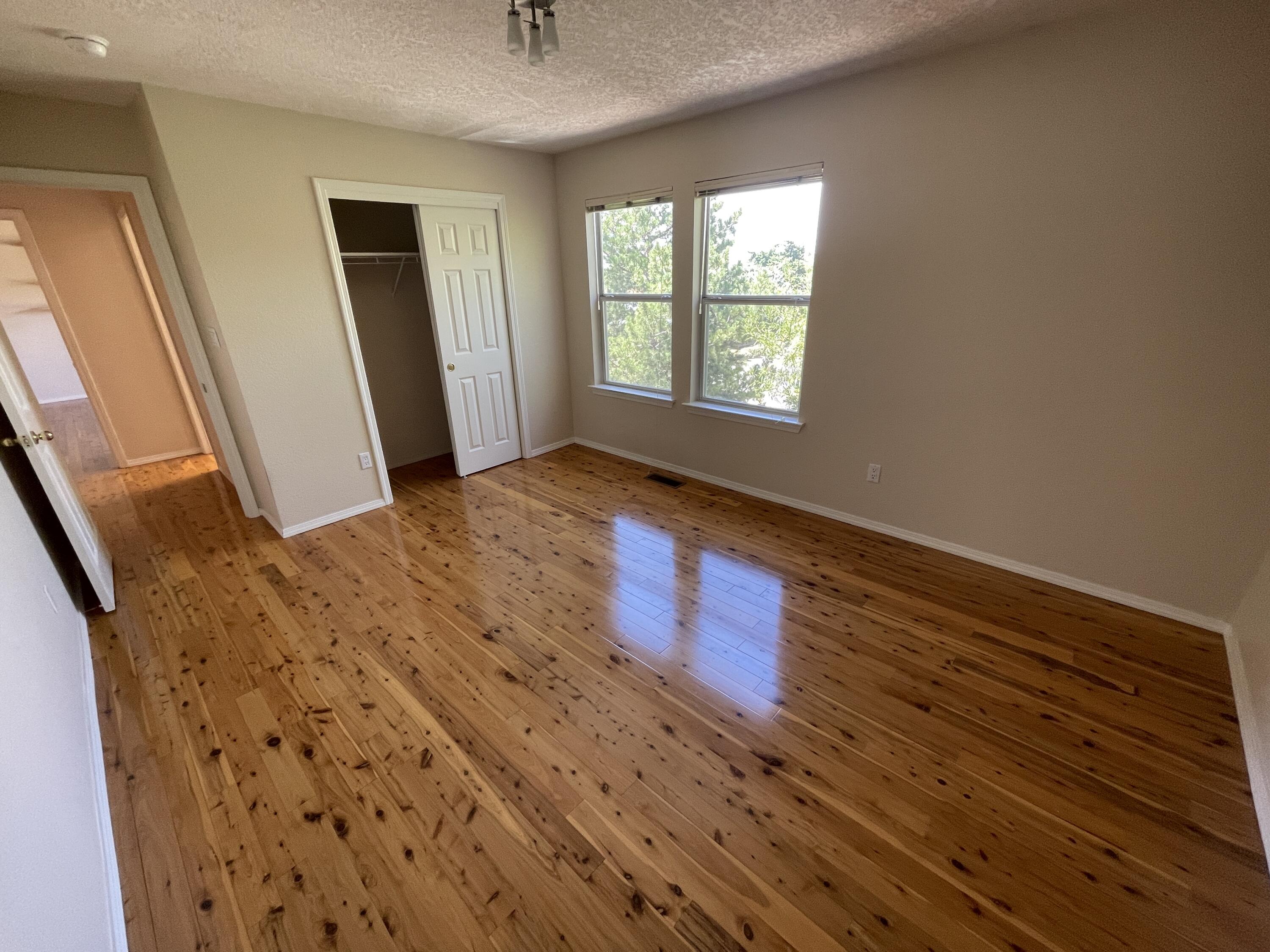 Photo 9 — 12400 Tularosa Trail NE