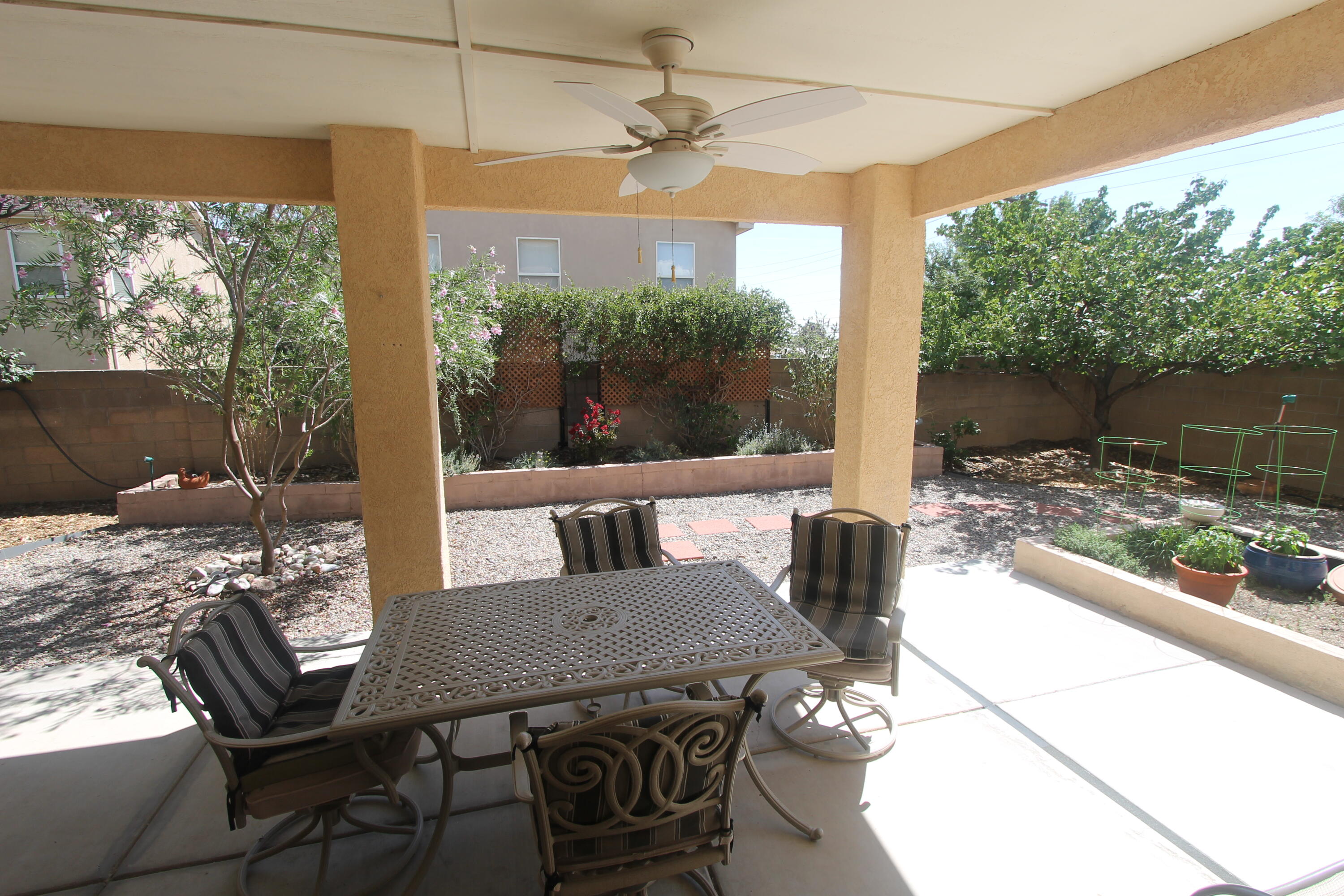 Photo 6 — 12400 Tularosa Trail NE