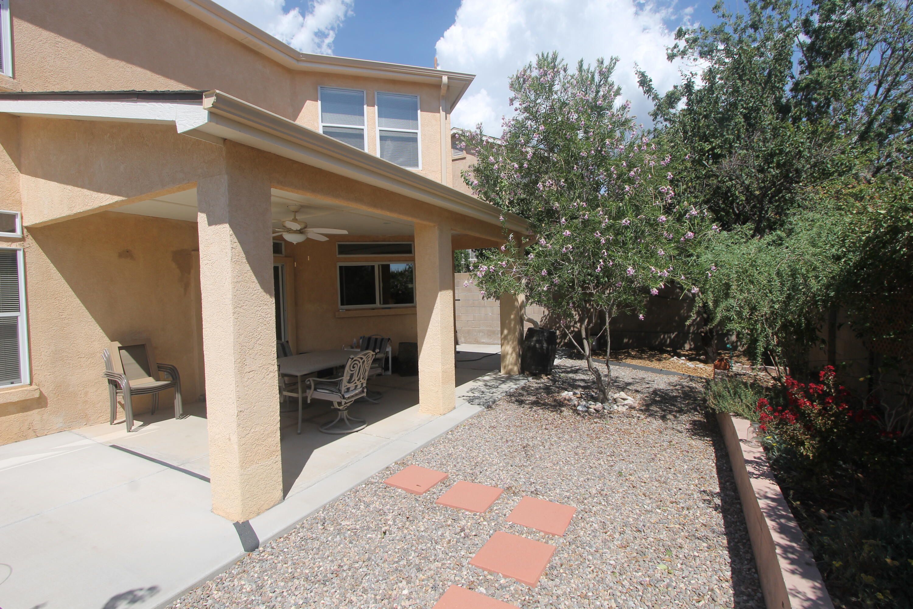 Photo 4 — 12400 Tularosa Trail NE