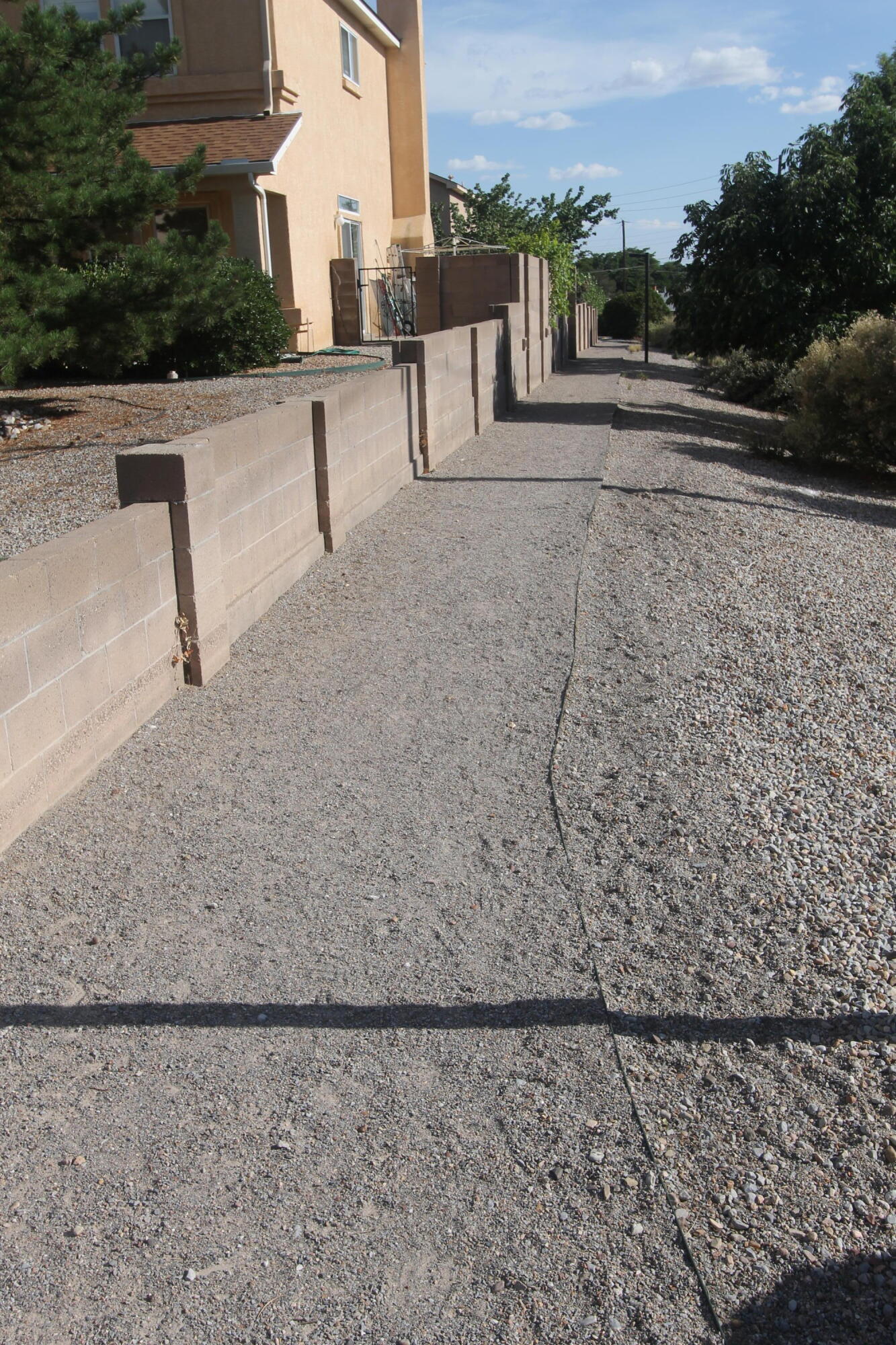 Photo 2 — 12400 Tularosa Trail NE