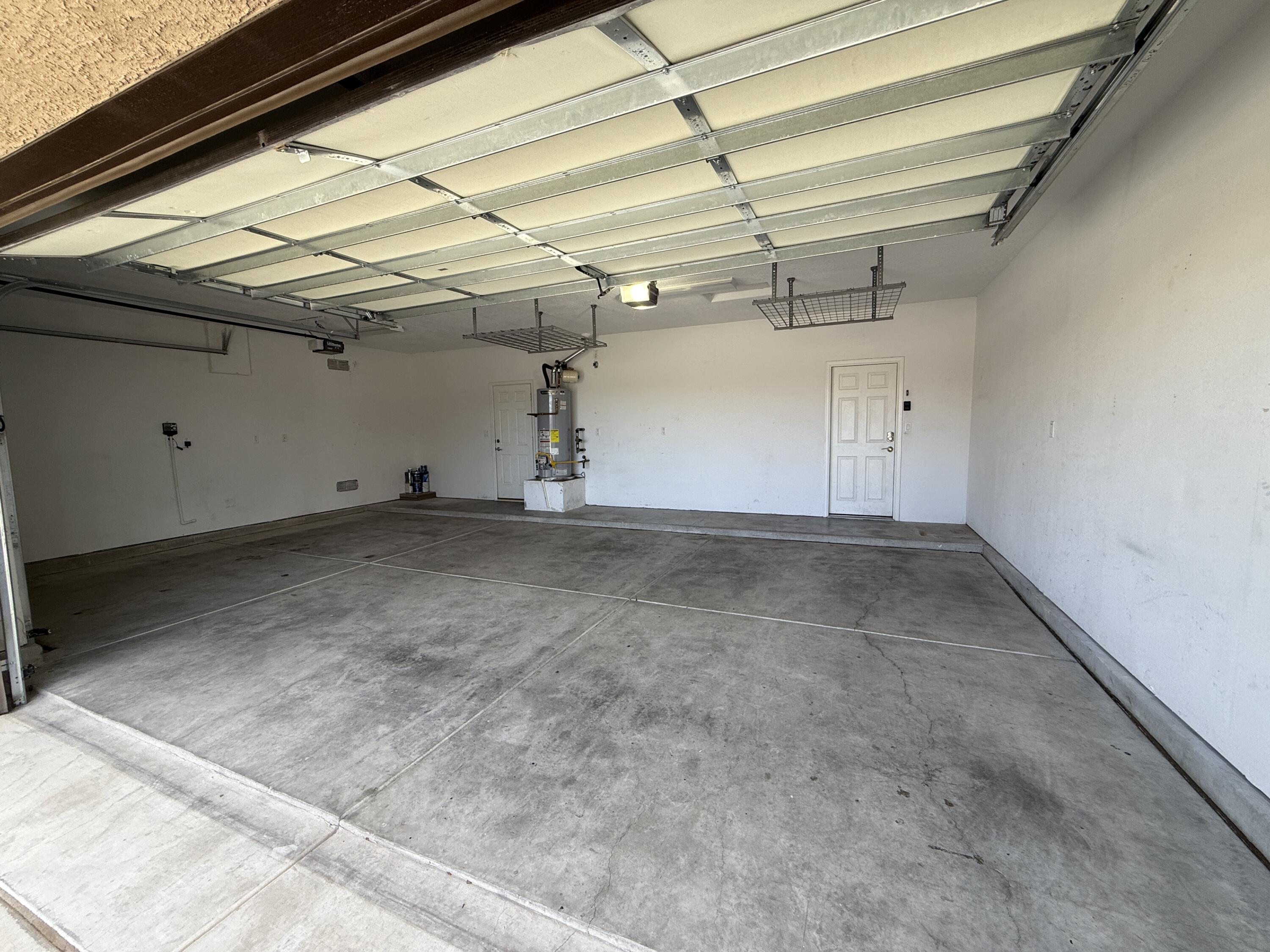 Photo 10 — 410 Palo Alto Drive NE