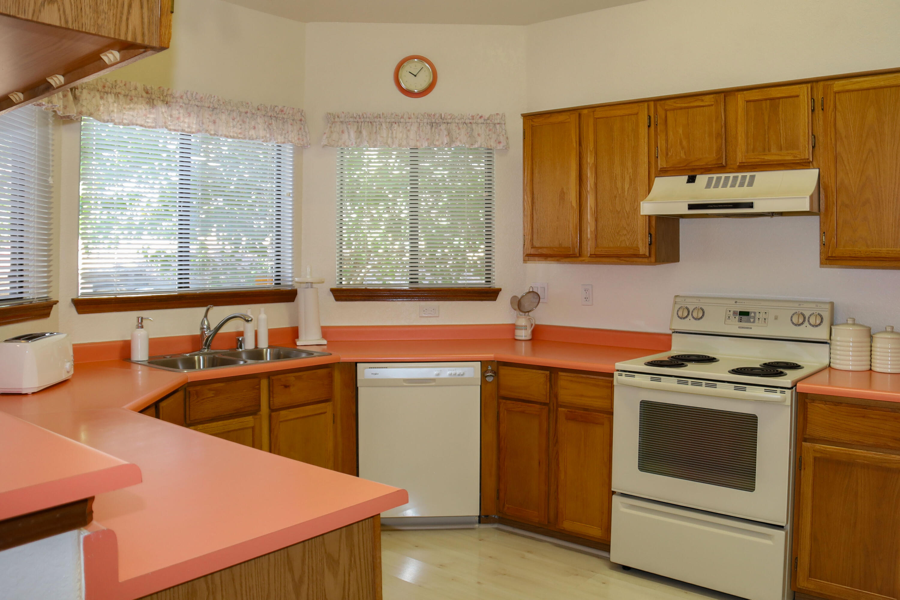 Photo 17 — 4948 T B Catron Avenue NW