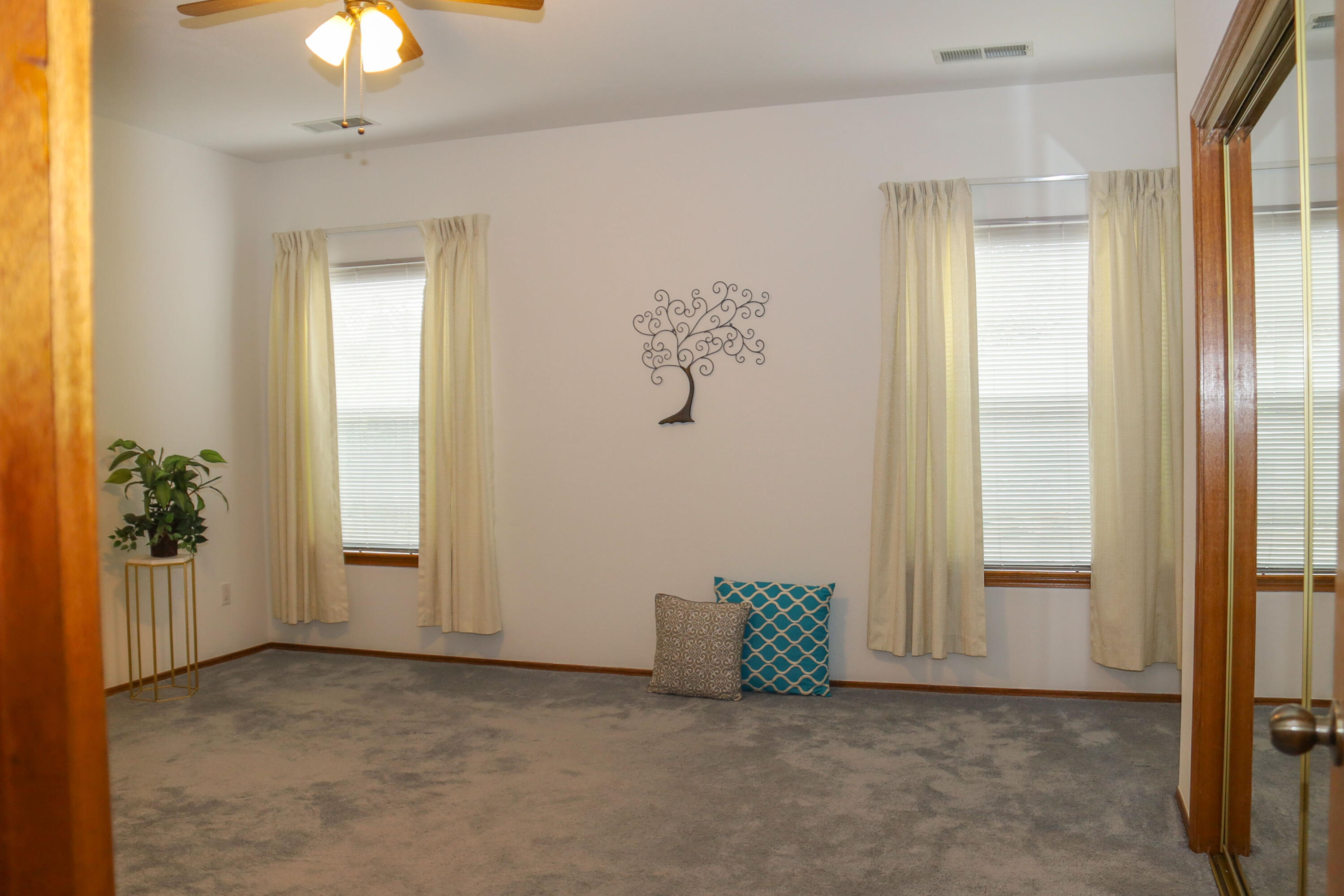 Photo 19 — 4948 T B Catron Avenue NW