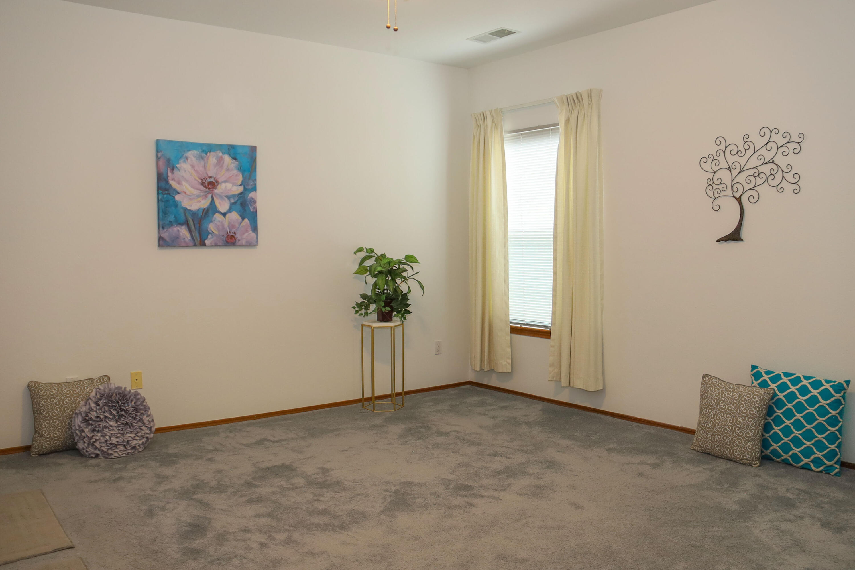 Photo 20 — 4948 T B Catron Avenue NW