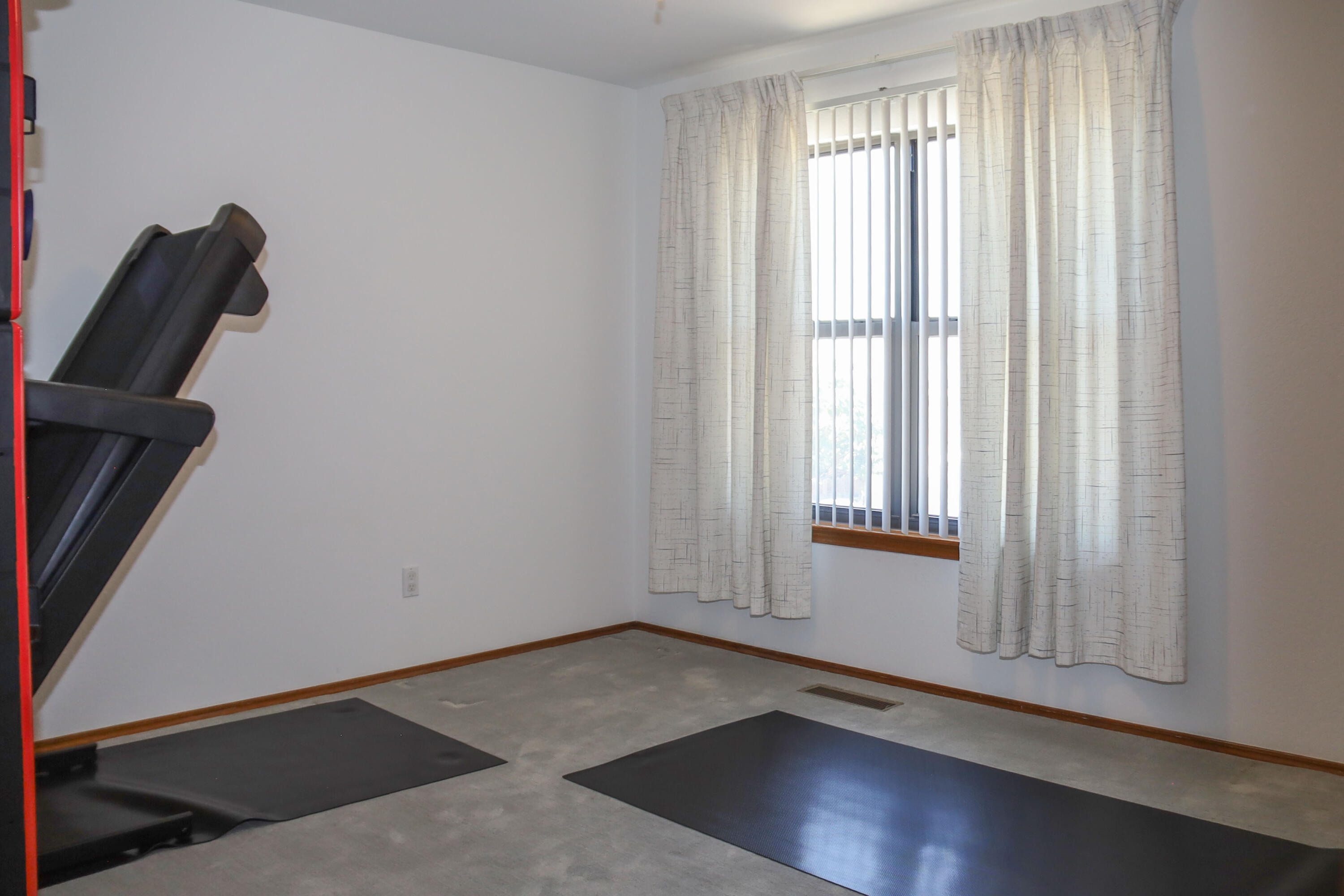 Photo 11 — 4948 T B Catron Avenue NW