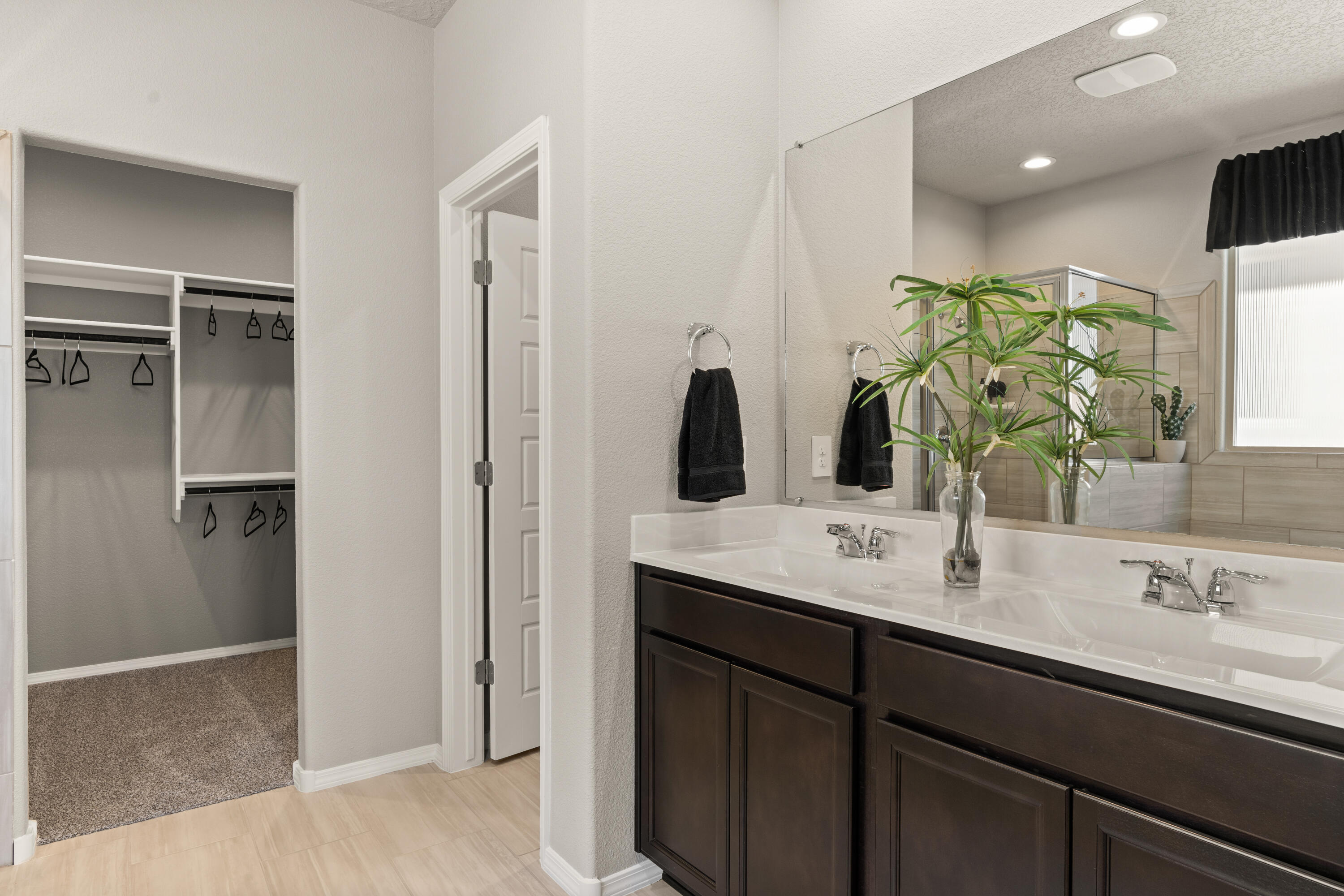 Photo 11 — 1501 Gleneagles Street NE