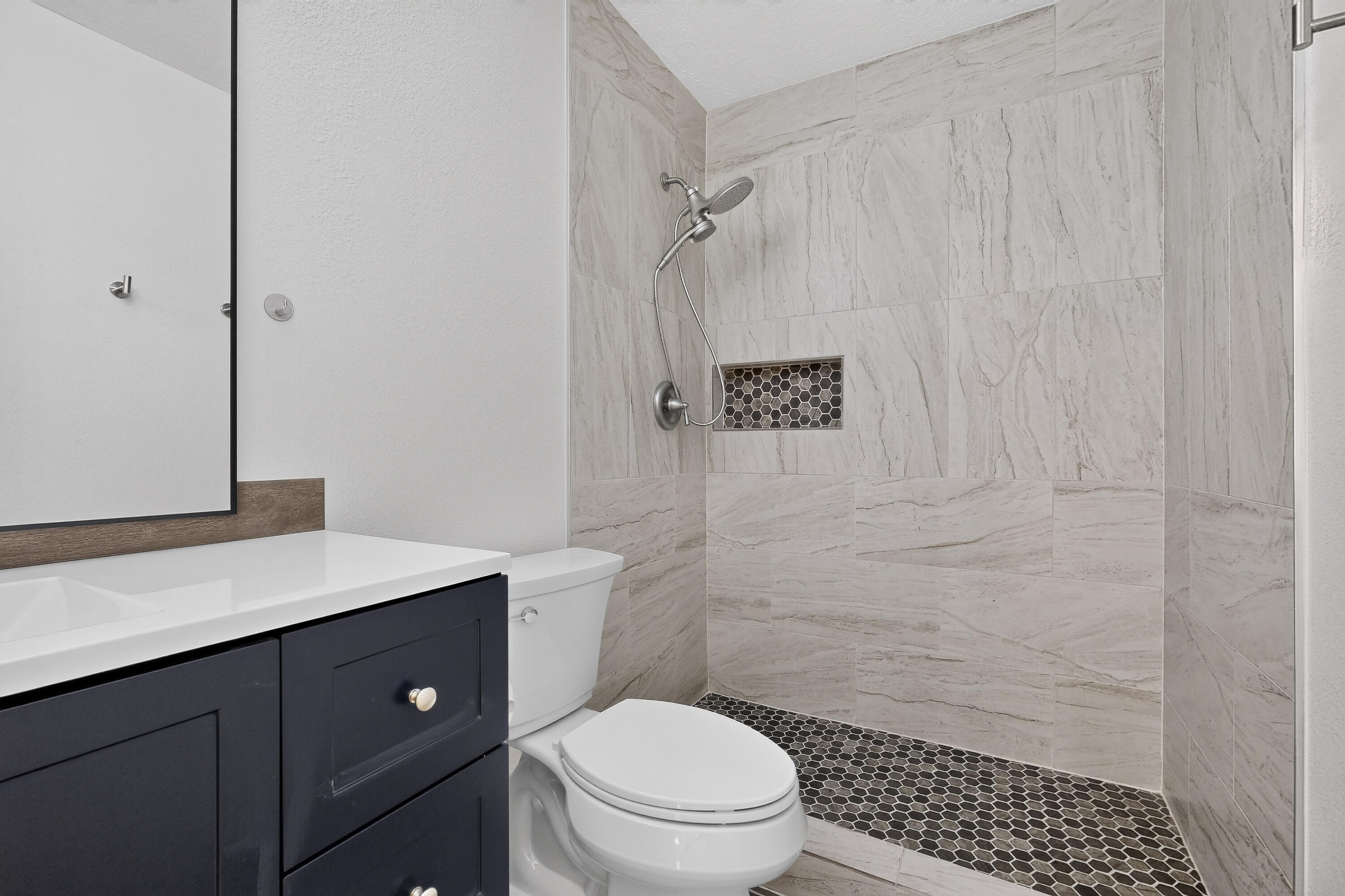 Photo 20 — 10732 Hatch Drive NW